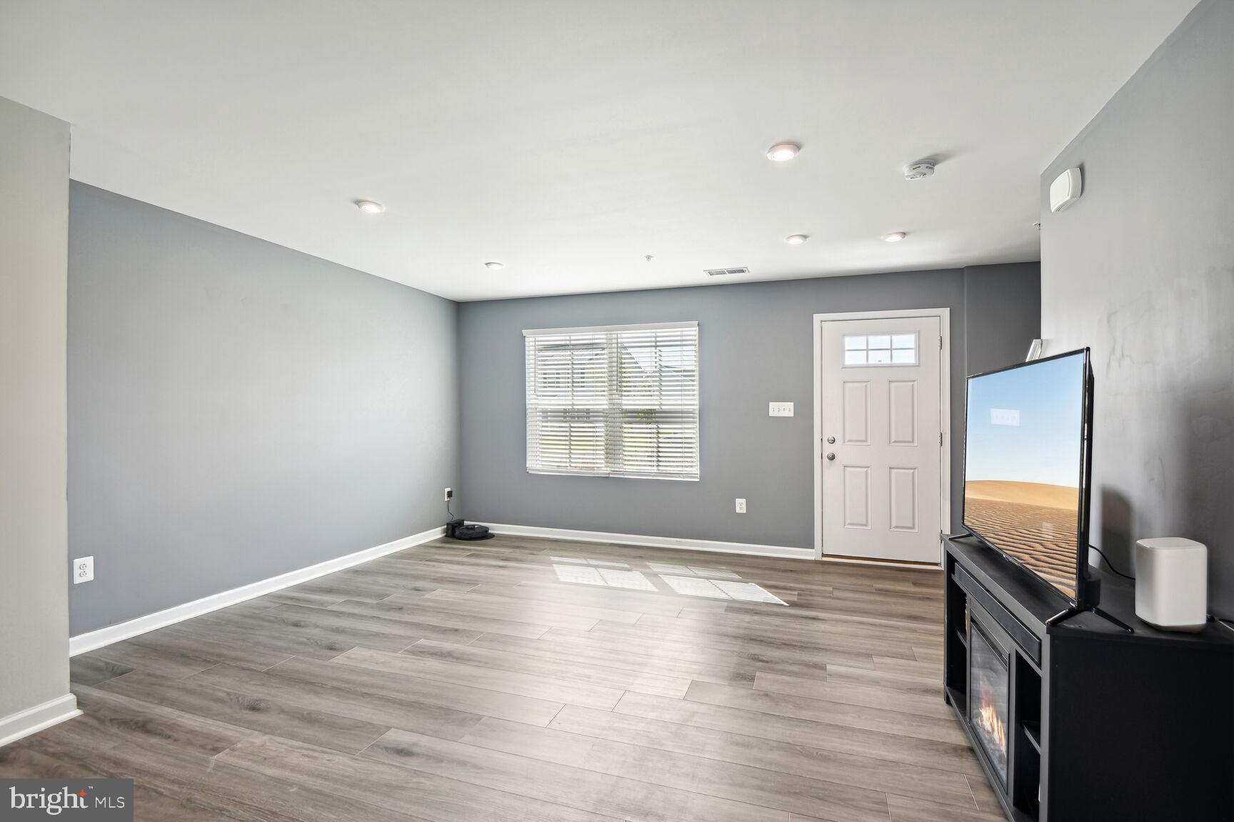 HERON POINT - Residential