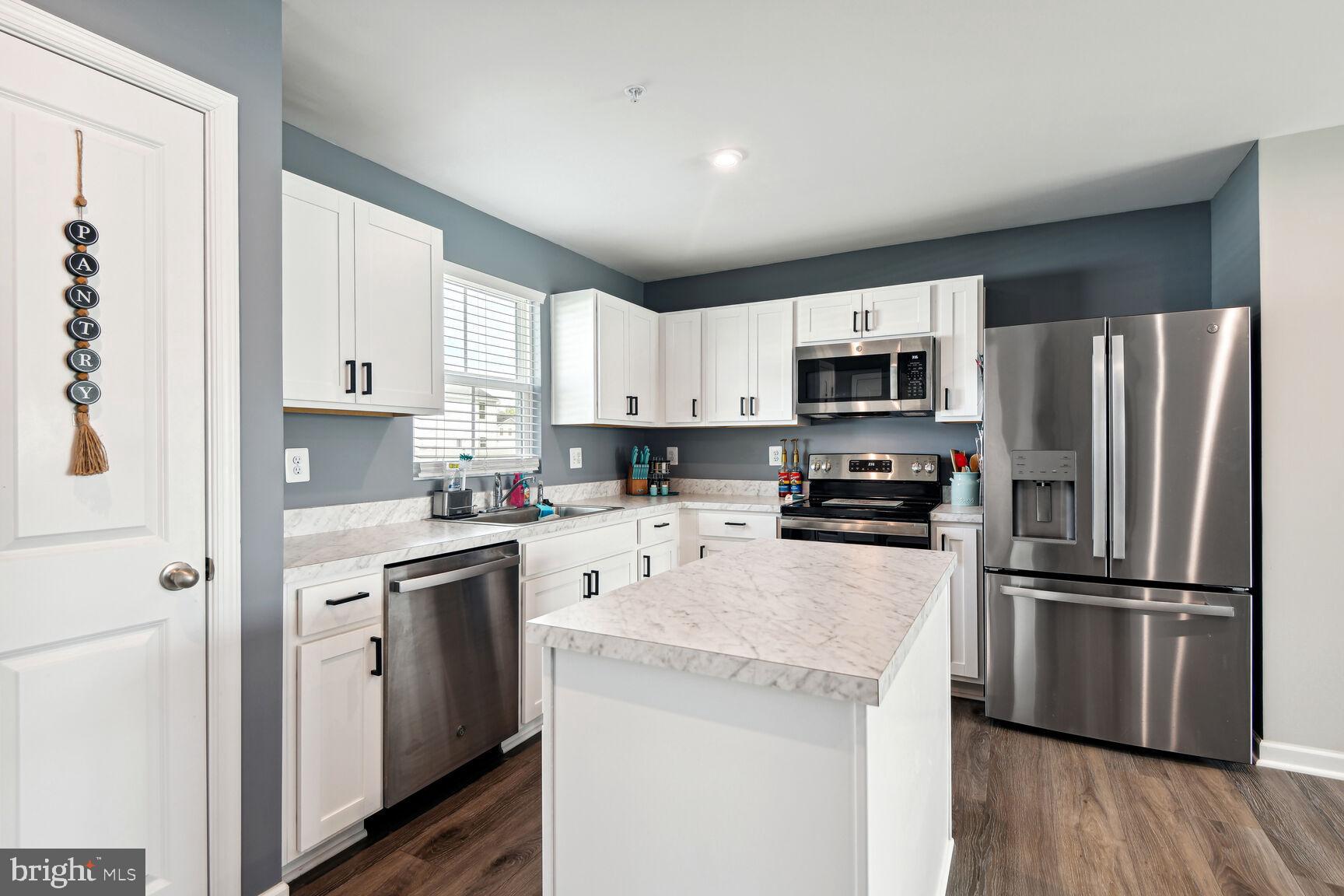 HERON POINT - Residential