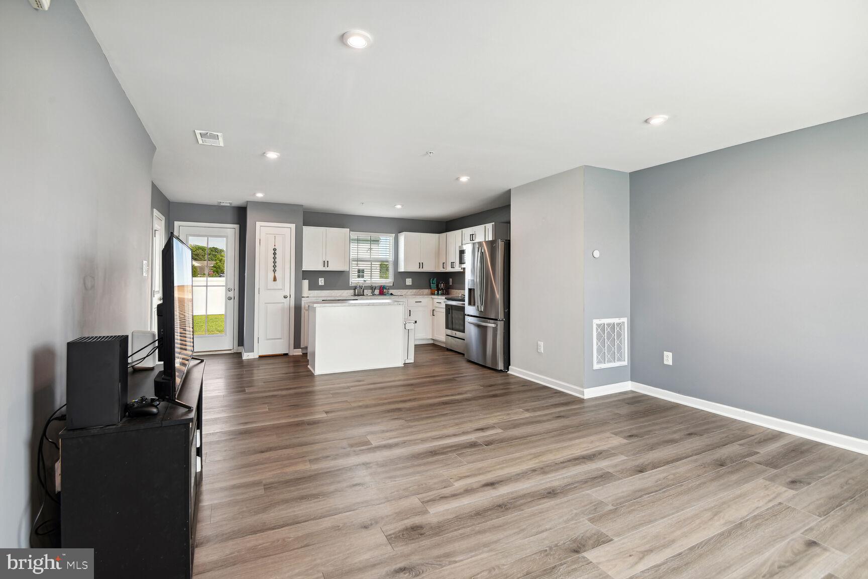 HERON POINT - Residential