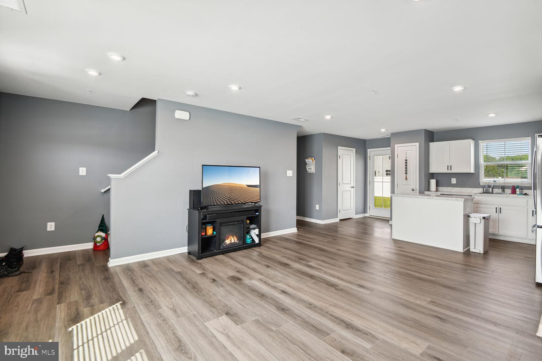 HERON POINT - Residential