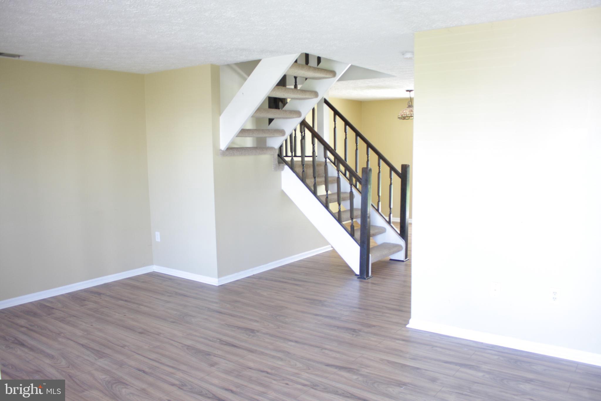 HILLCREST ORCHARDS - Residential