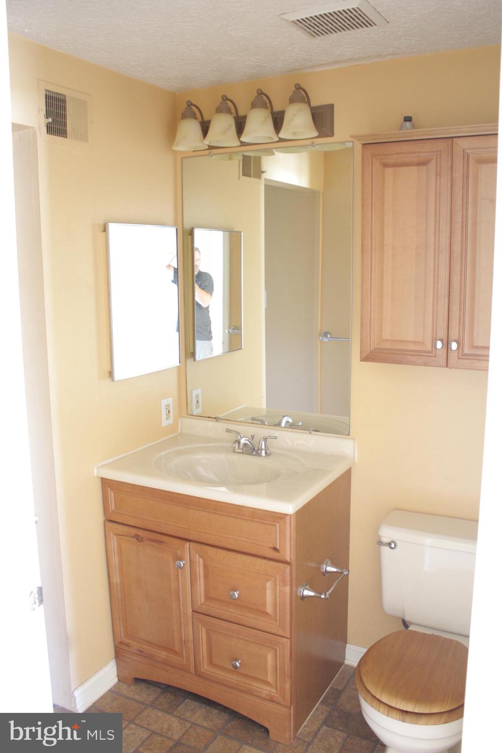 HILLCREST ORCHARDS - Residential