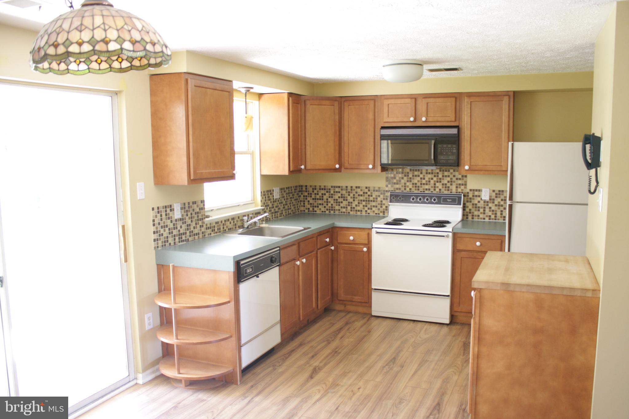 HILLCREST ORCHARDS - Residential