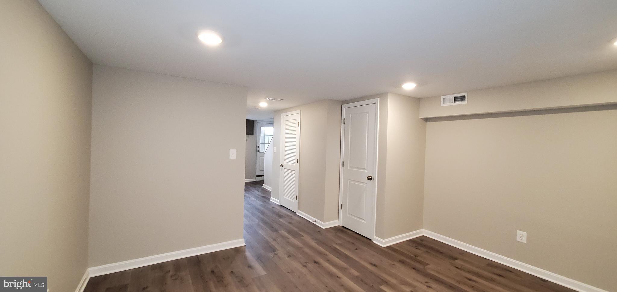 NORTH POINT VILLAGE - Residential Lease