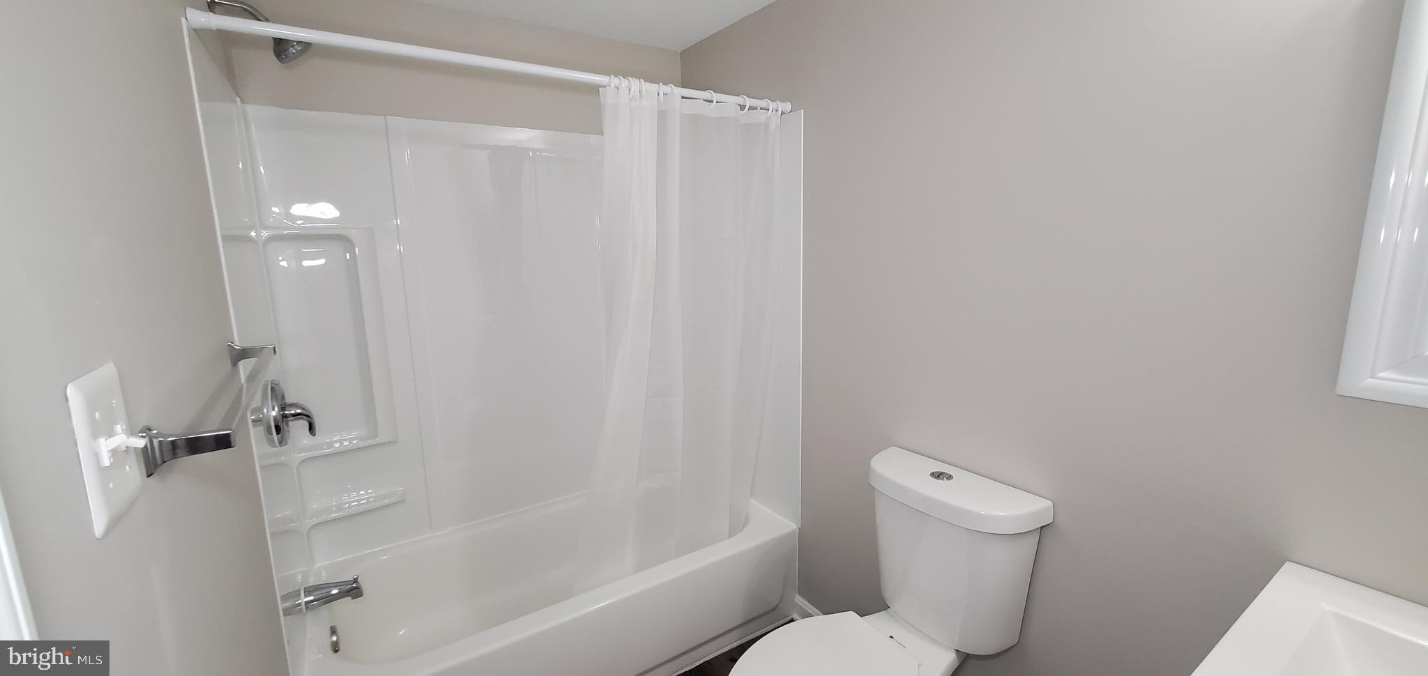 NORTH POINT VILLAGE - Residential Lease