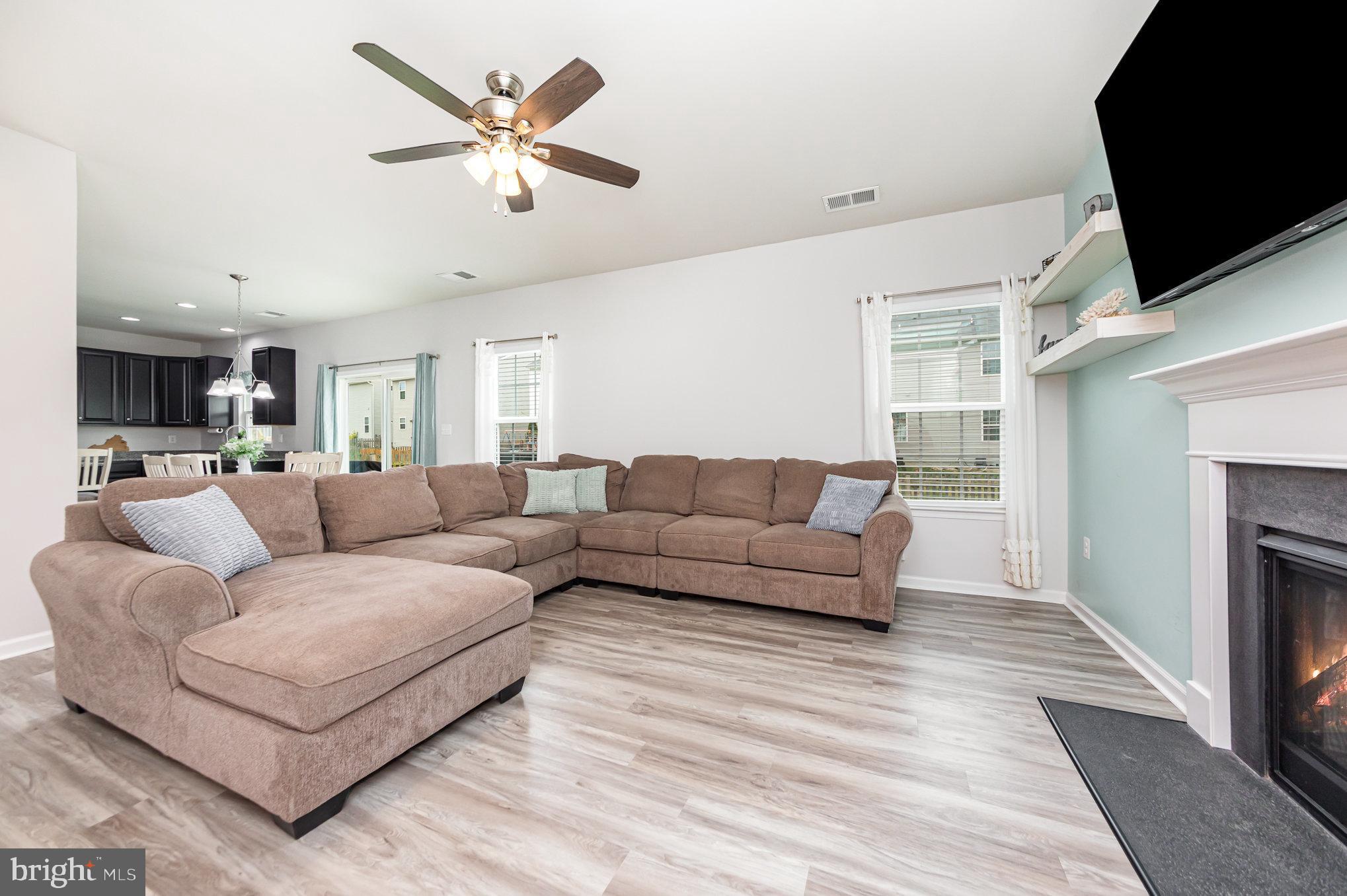 LEE'S PARKE - Residential