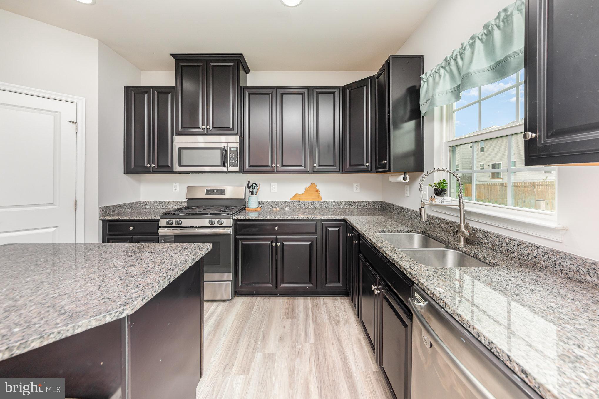 LEE'S PARKE - Residential