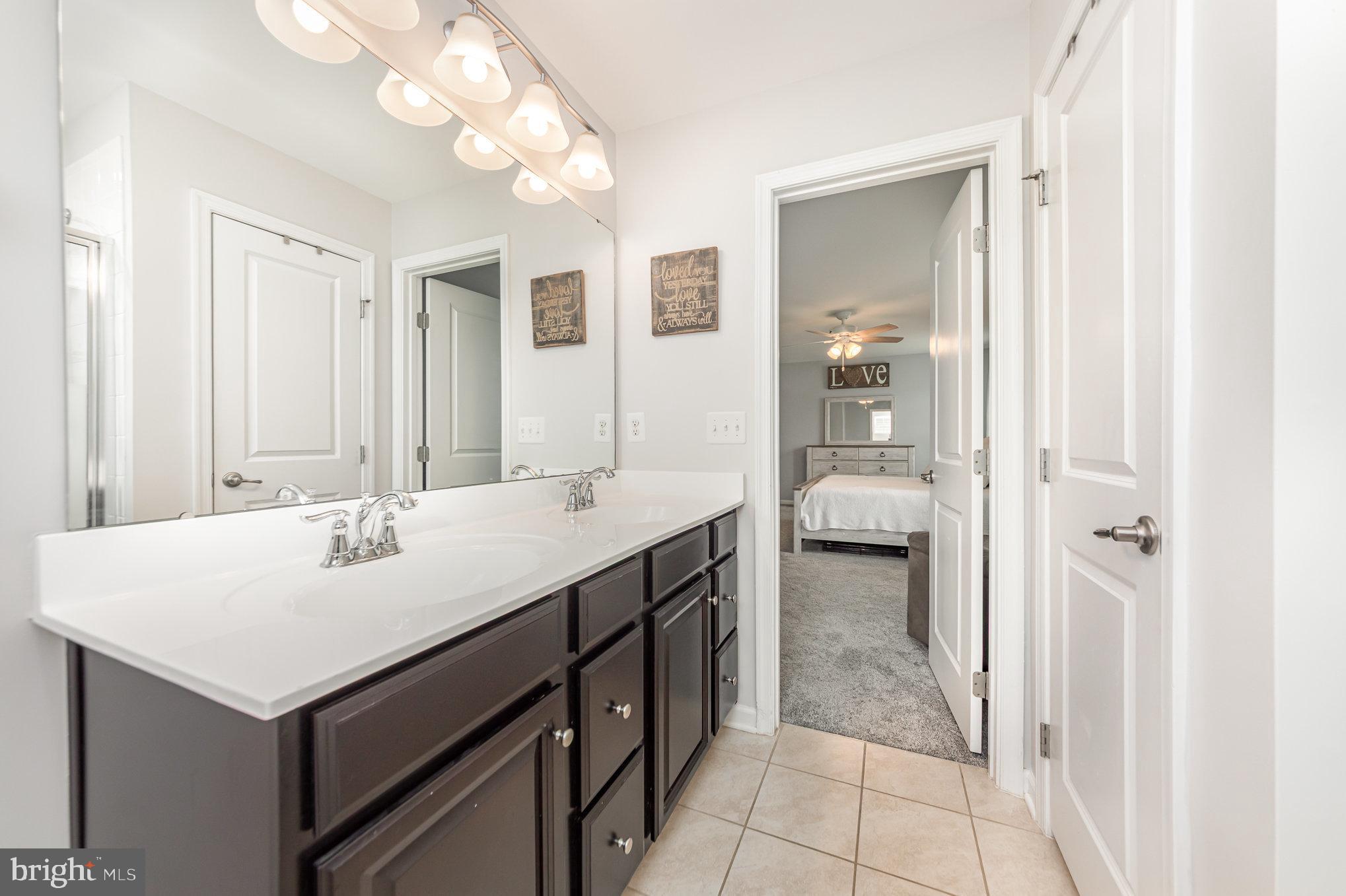 LEE'S PARKE - Residential