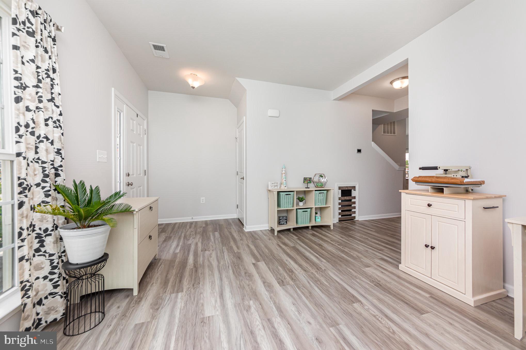 LEE'S PARKE - Residential