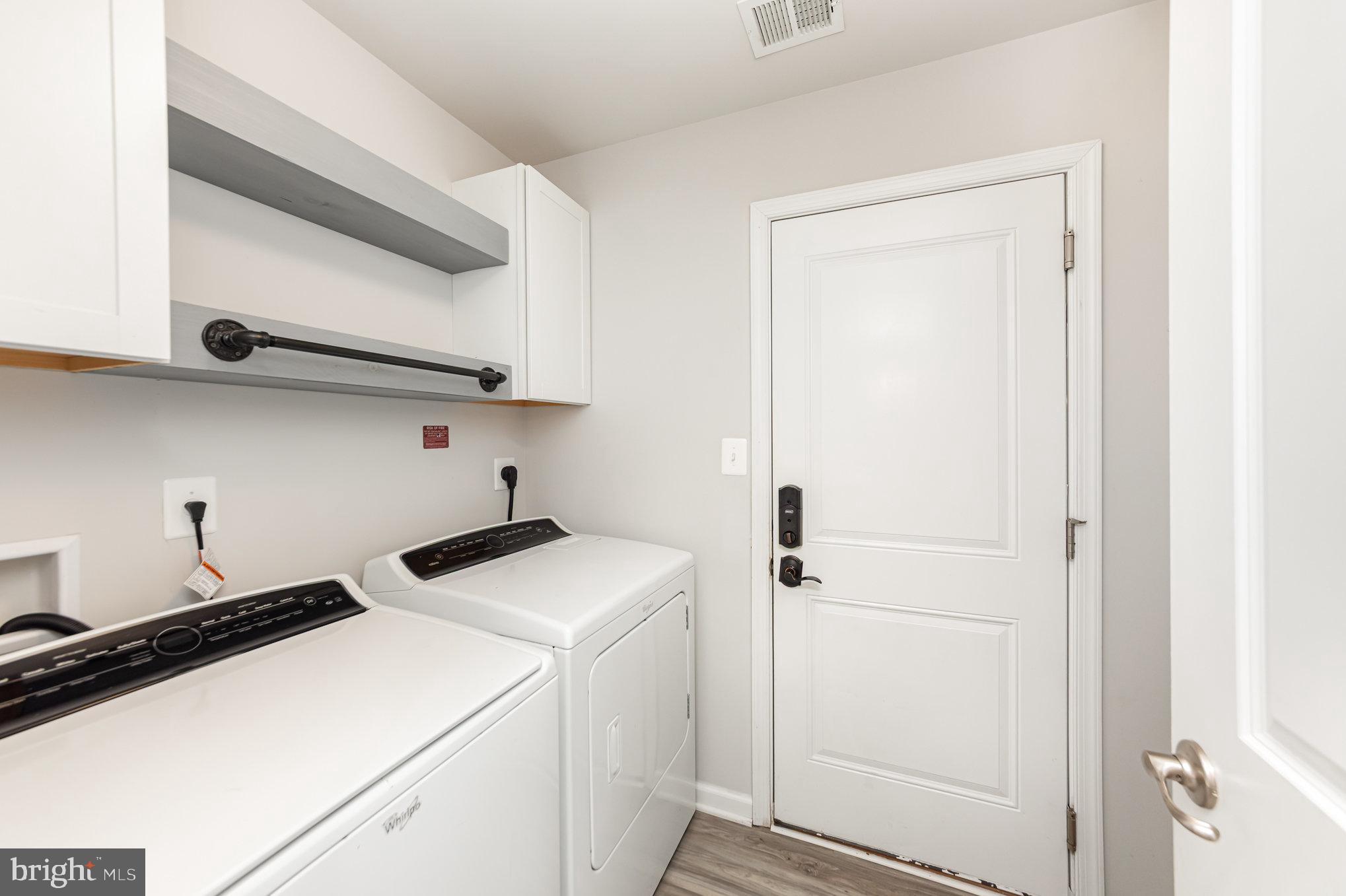 LEE'S PARKE - Residential