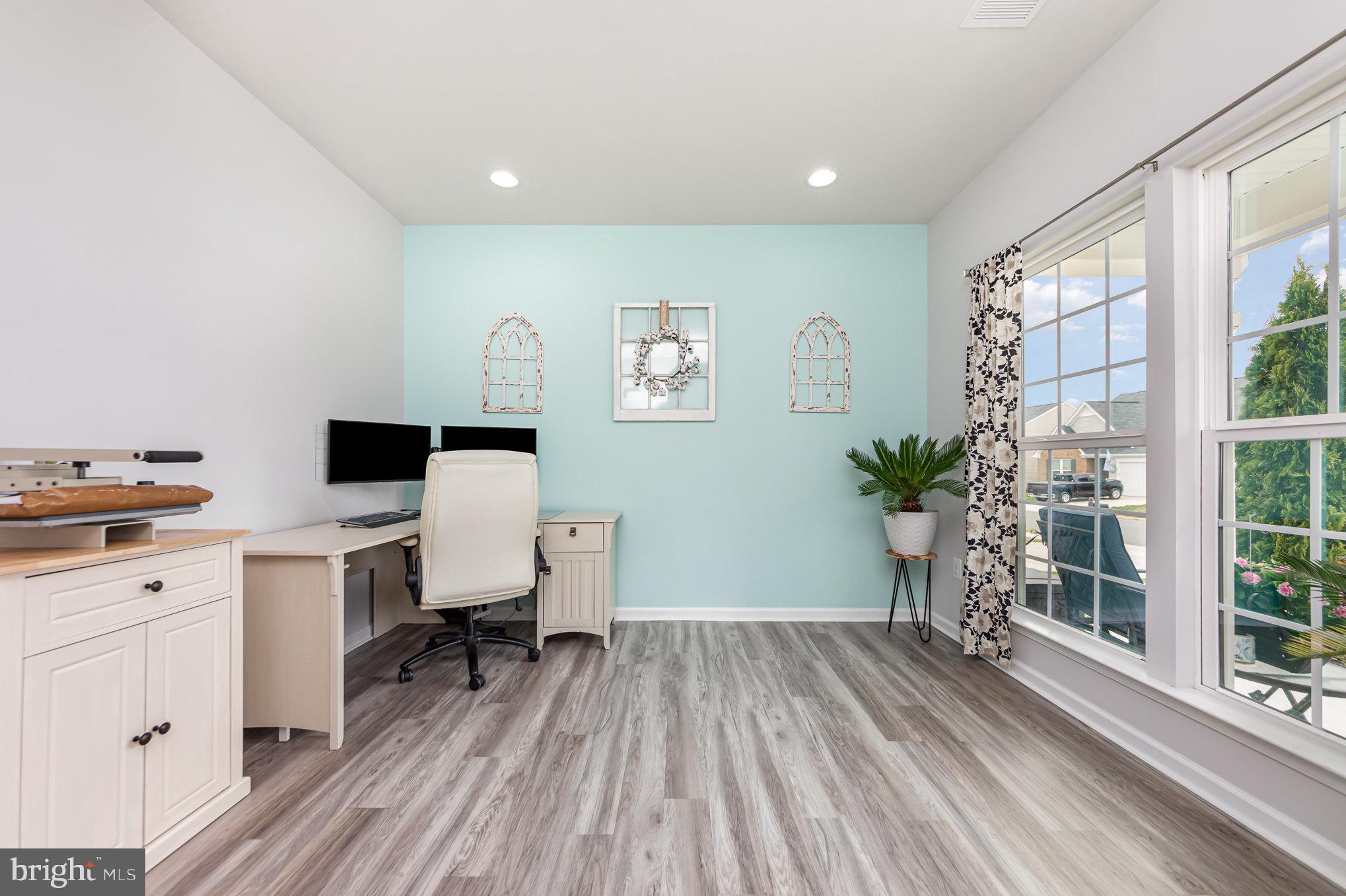 LEE'S PARKE - Residential