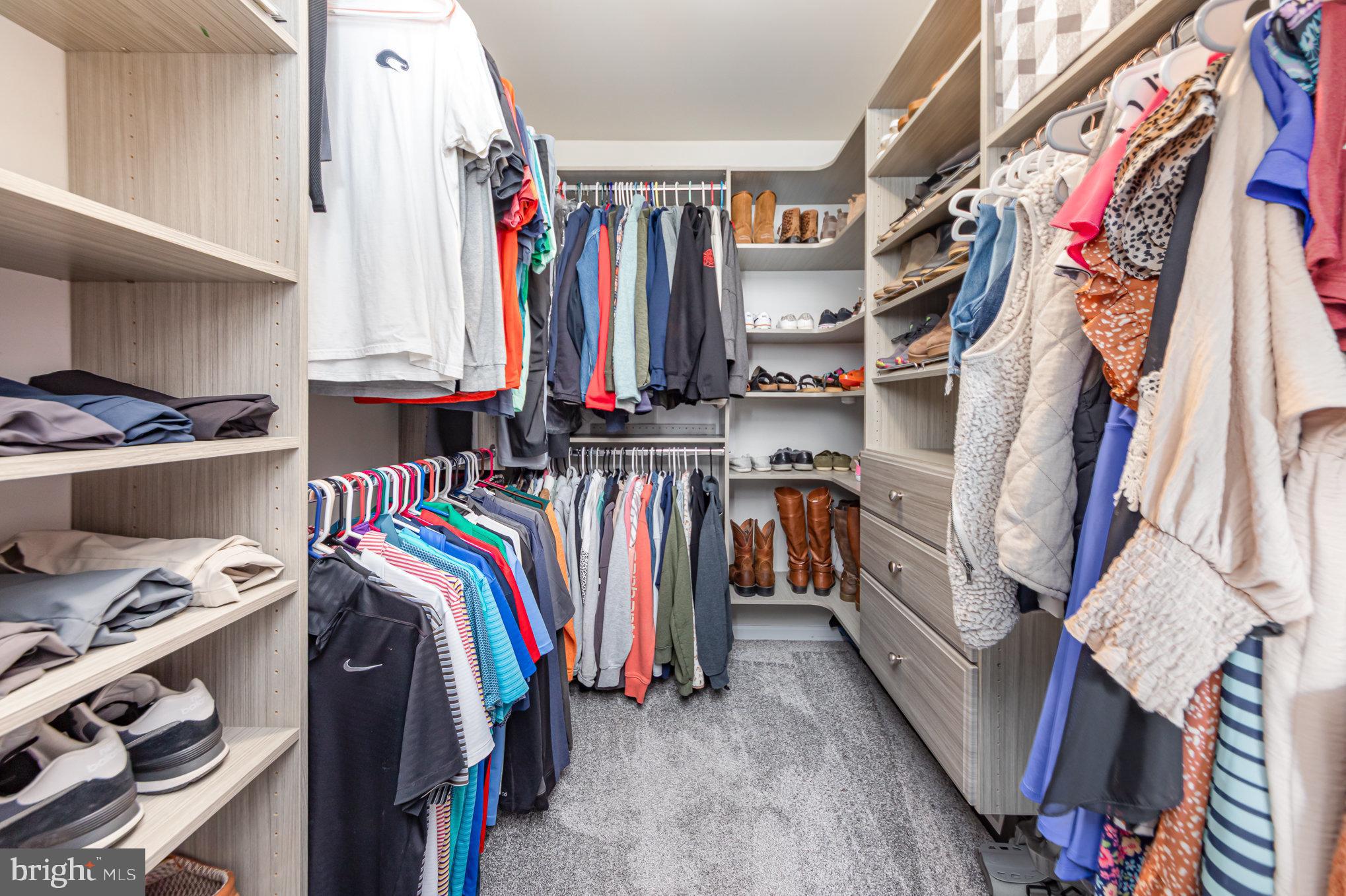 LEE'S PARKE - Residential