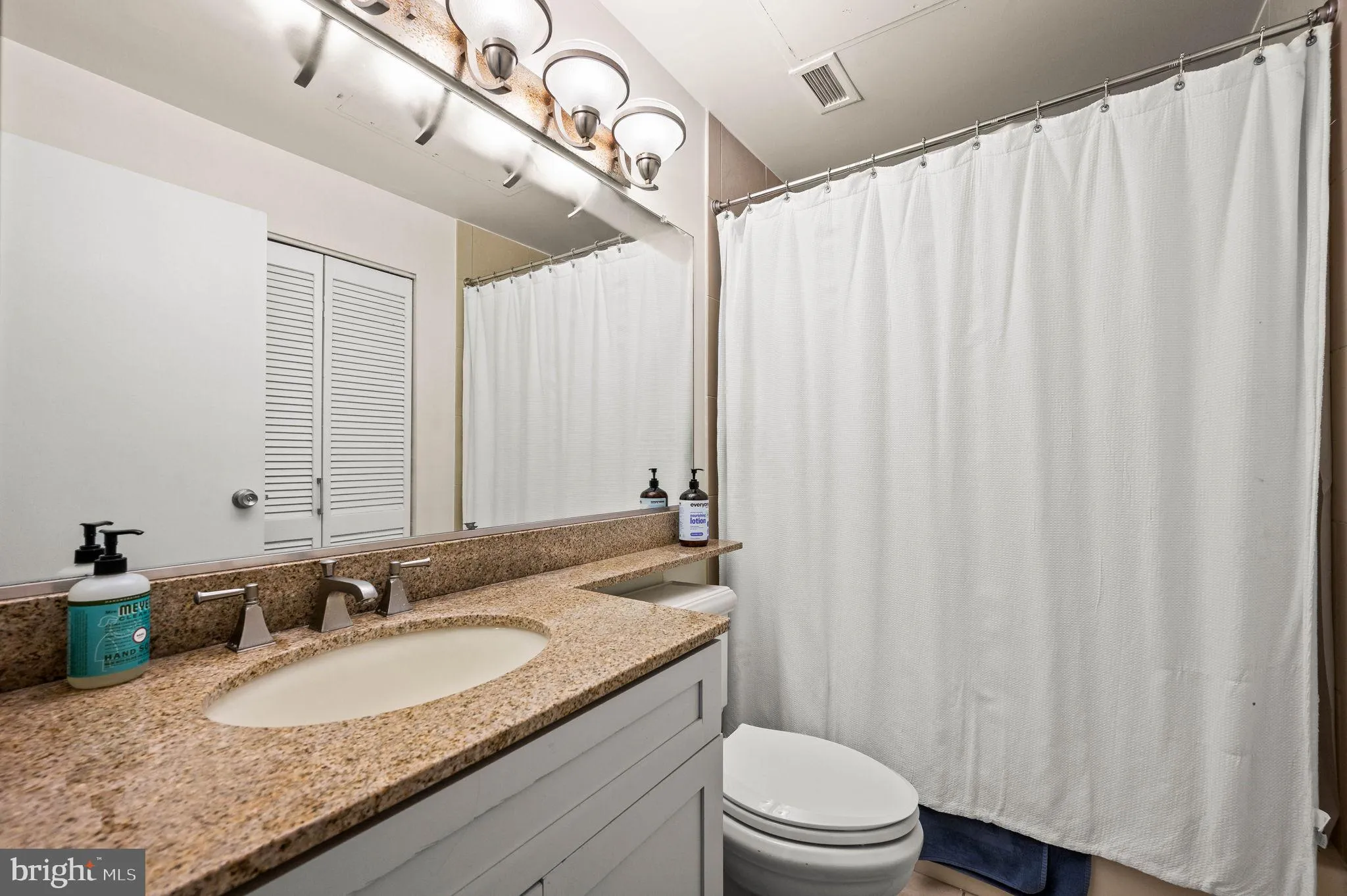 Philadelphia, Pennsylvania 19103, United States, 1 Bedroom Bedrooms, ,1 BathroomBathrooms,Residential,Active,128701