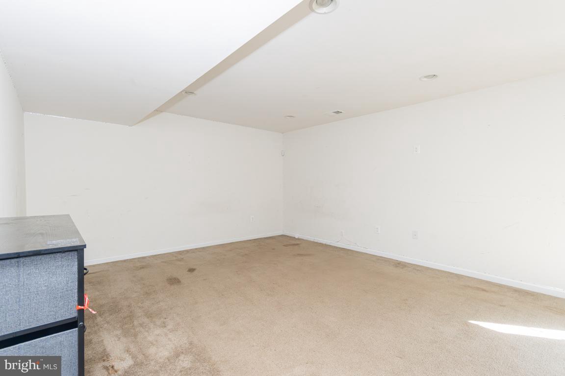 MOUNTAIN BROOK ESTATES - Residential