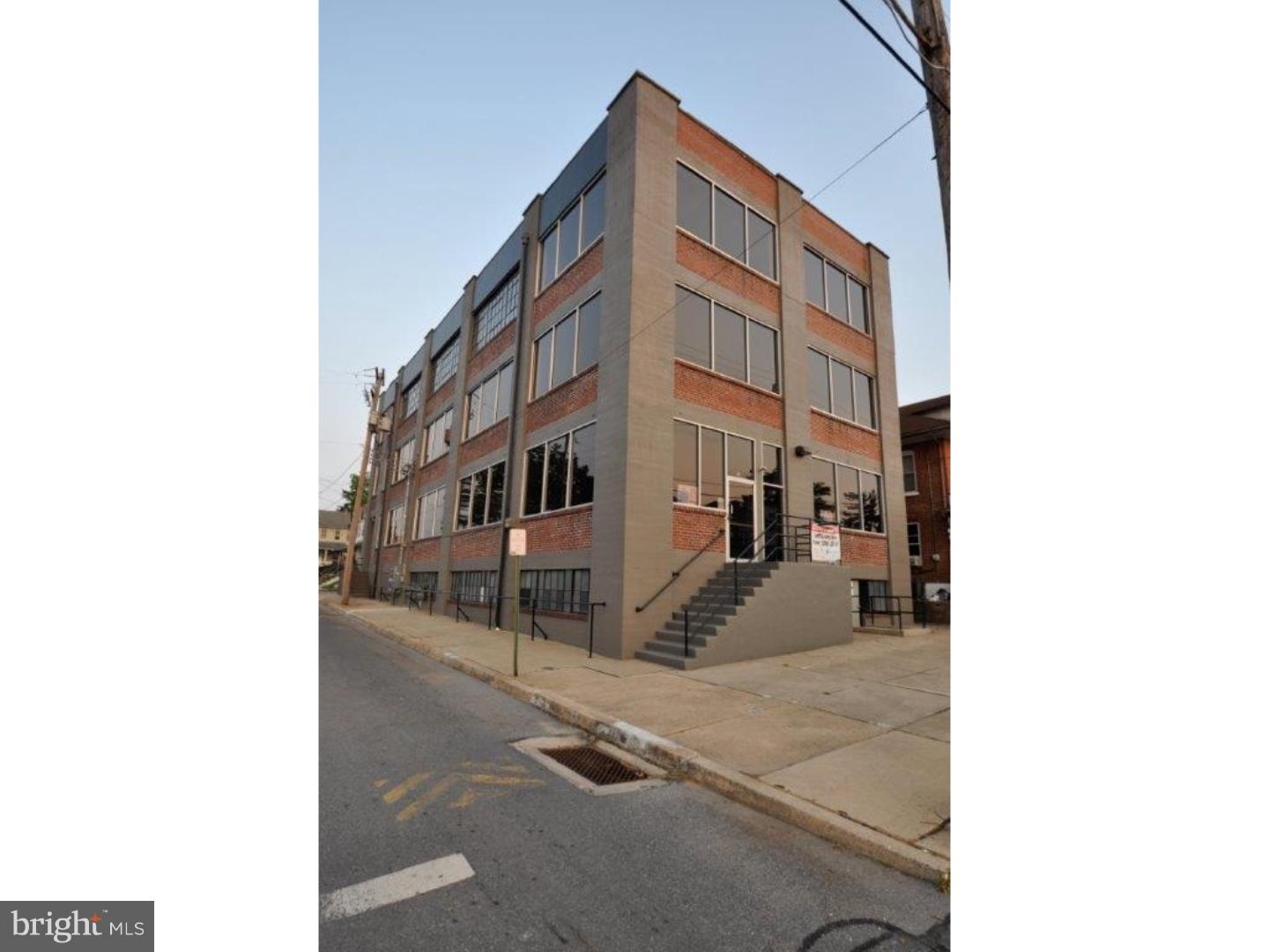 New York Inspired Loft Living in Shillington! Former Silk Mill. If you are looking something cool/chic/trendy this may be for you! This loft has high ceilings, hardwood floors and brick walls. Also available for sale, see listing #6584706