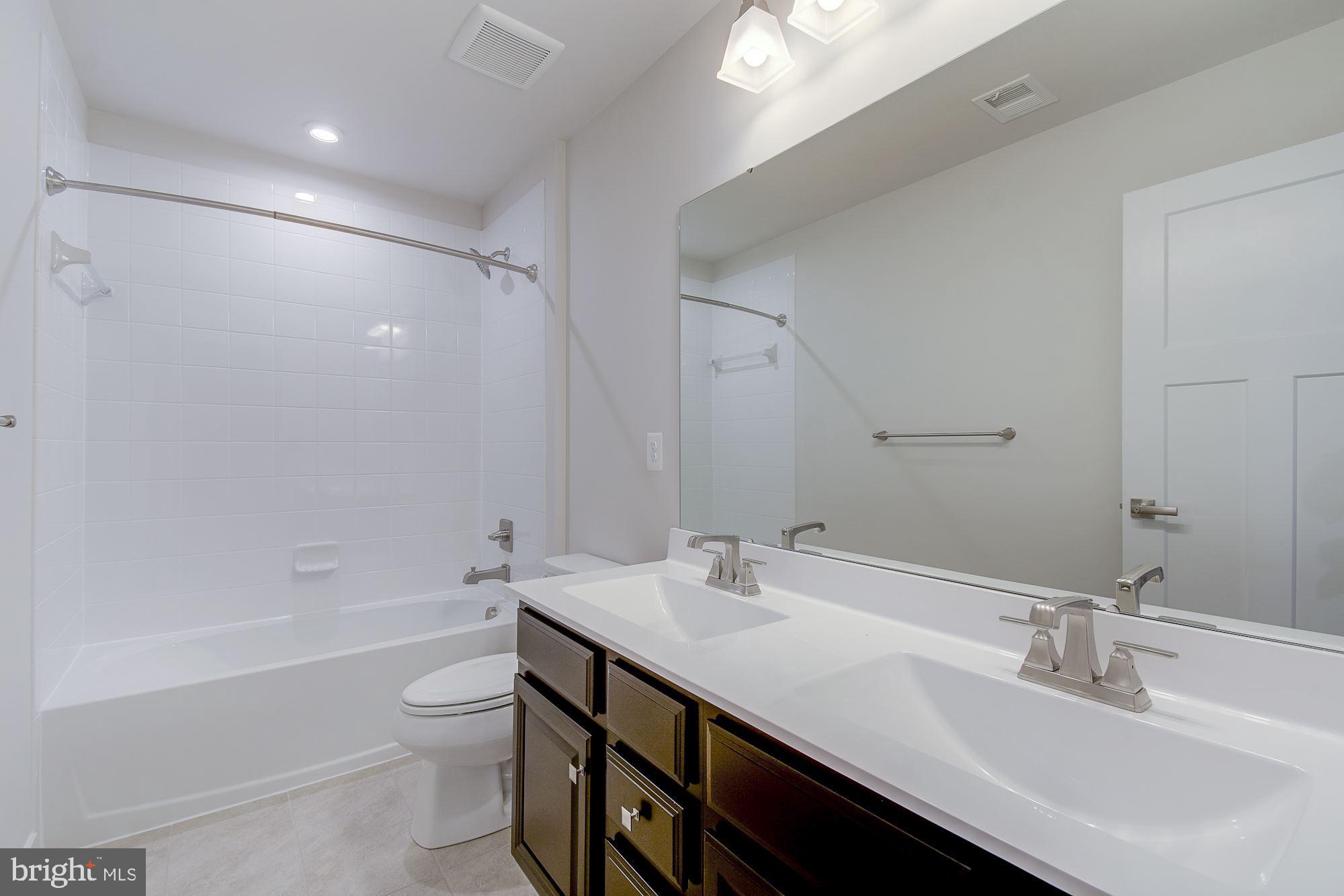 BRENTWOOD - Residential