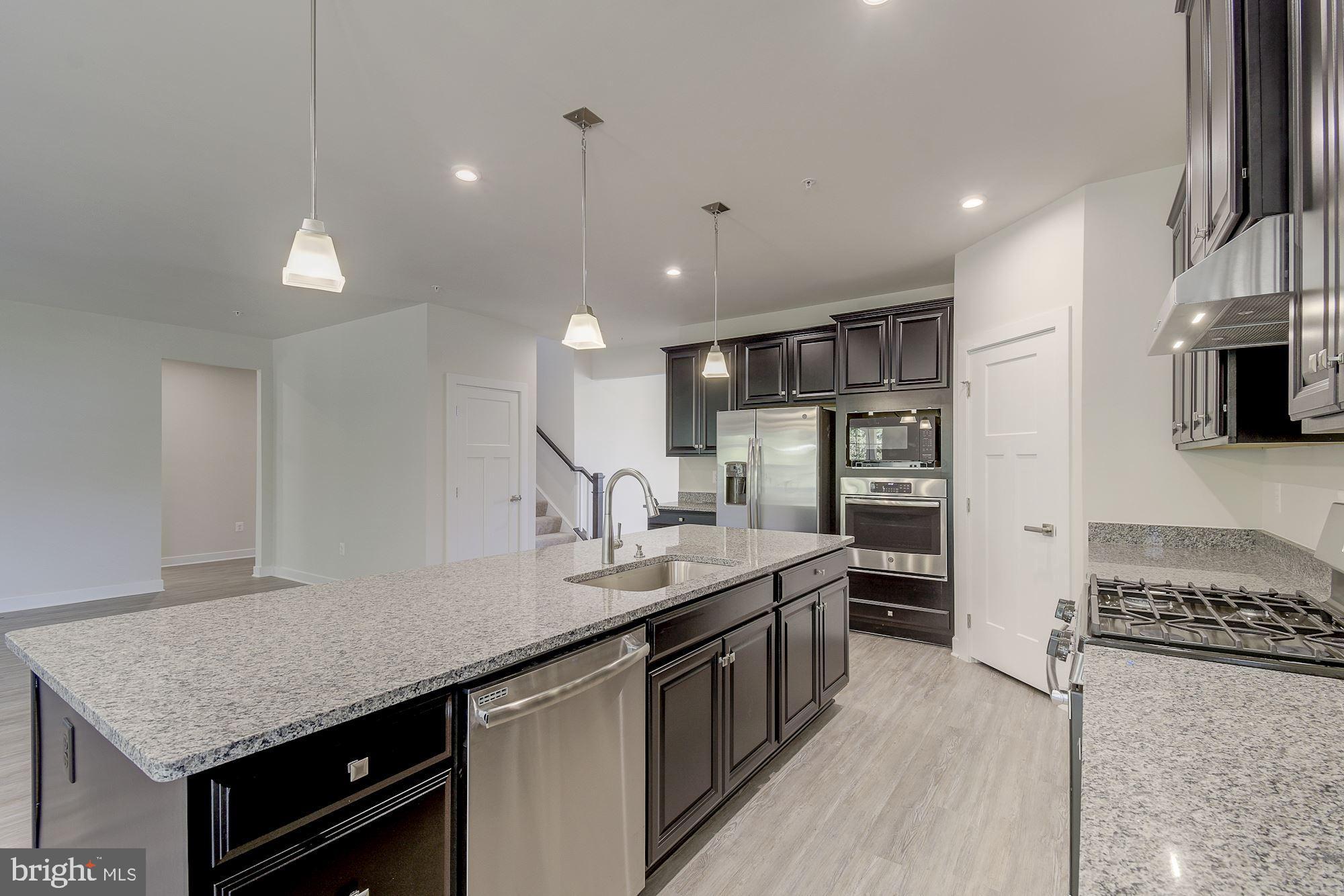 BRENTWOOD - Residential