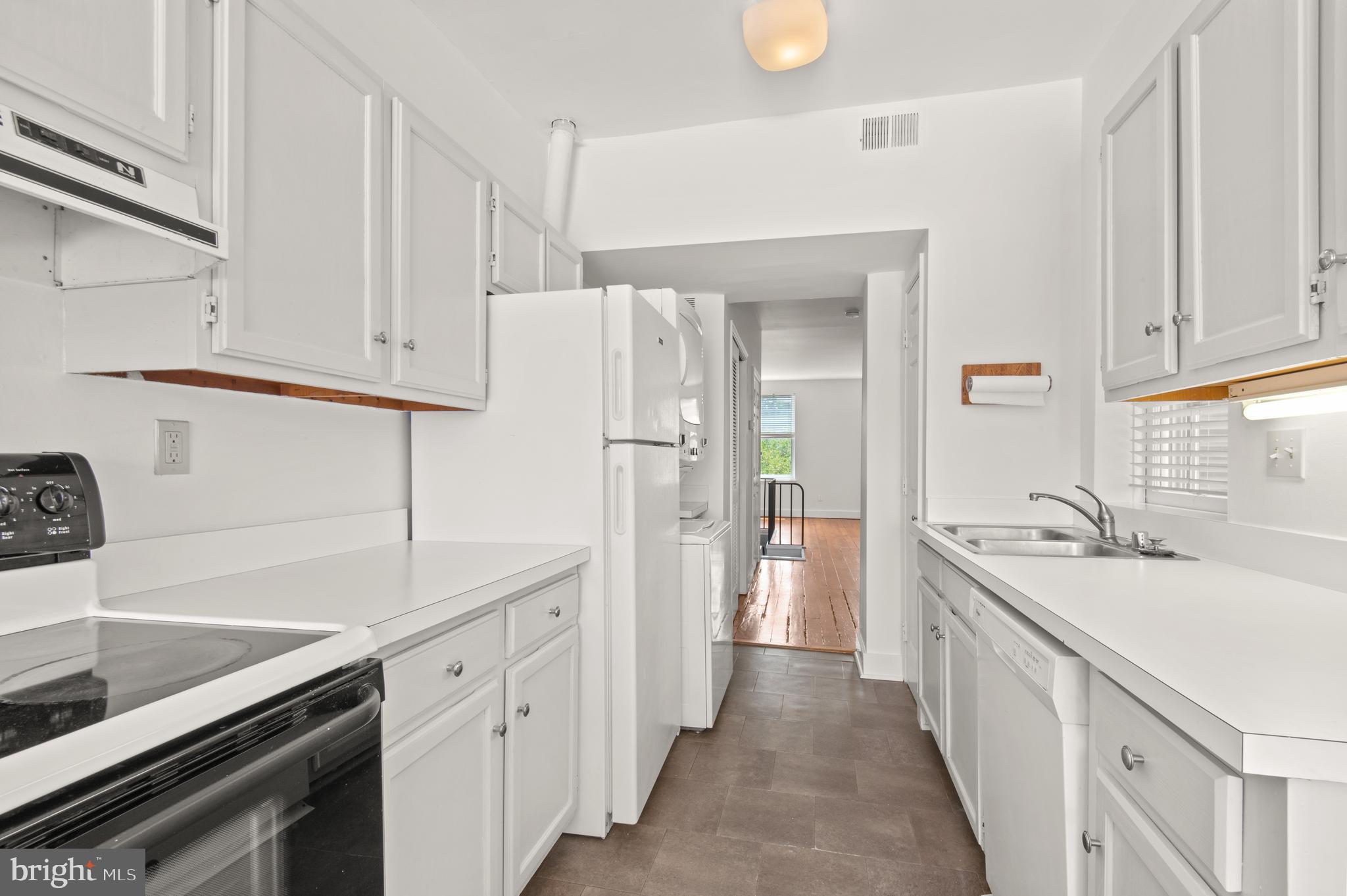 FEDERAL HILL HISTORIC DISTRICT - Residential Lease