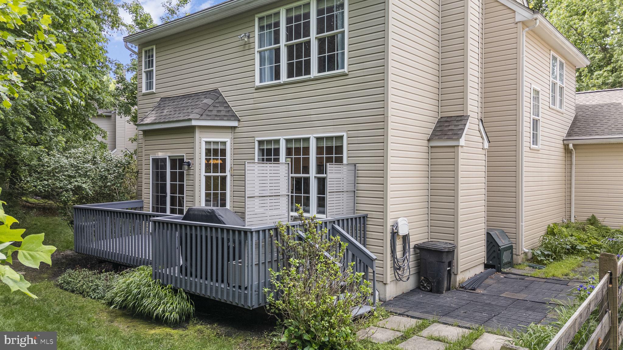 WILLIAMSBURG - Residential