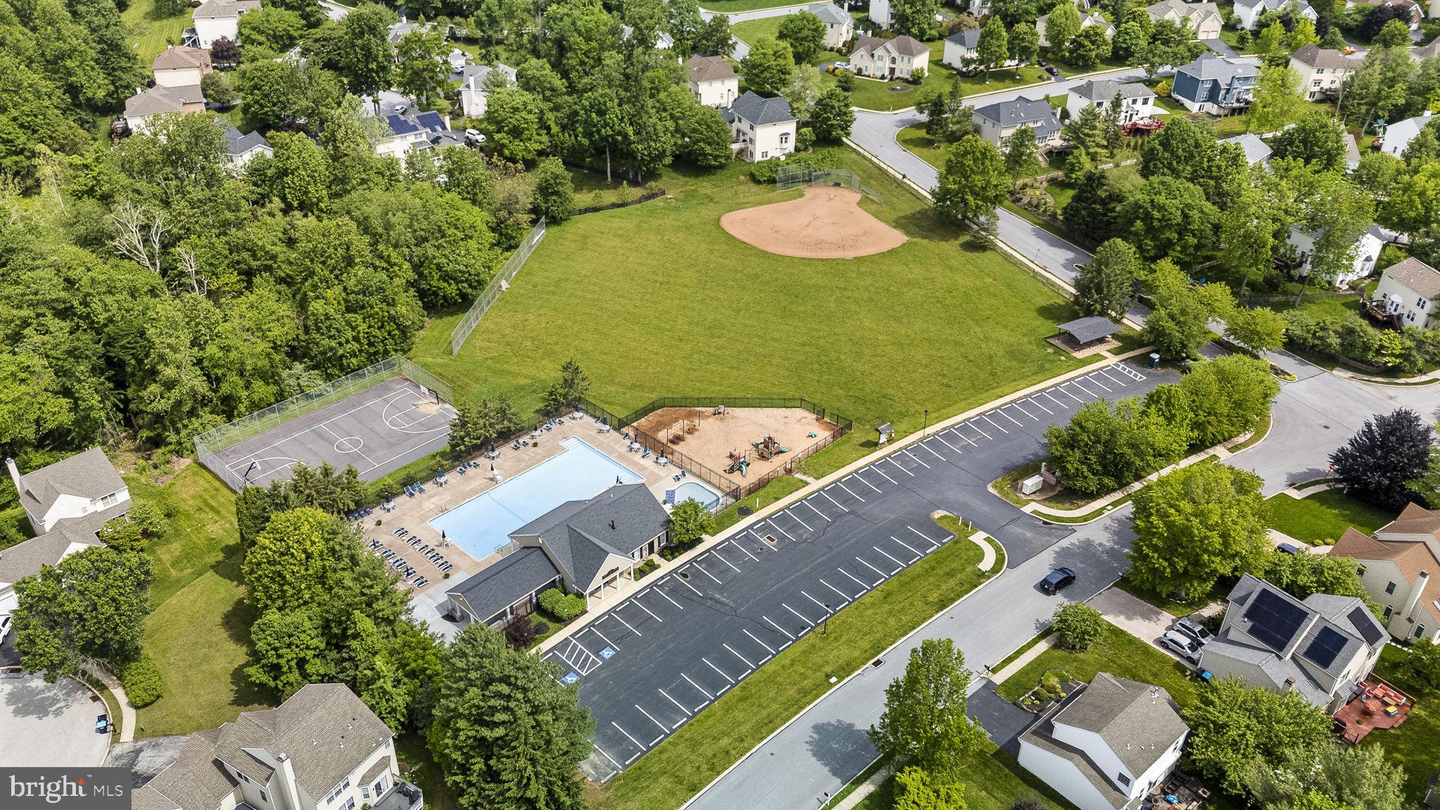 WILLIAMSBURG - Residential