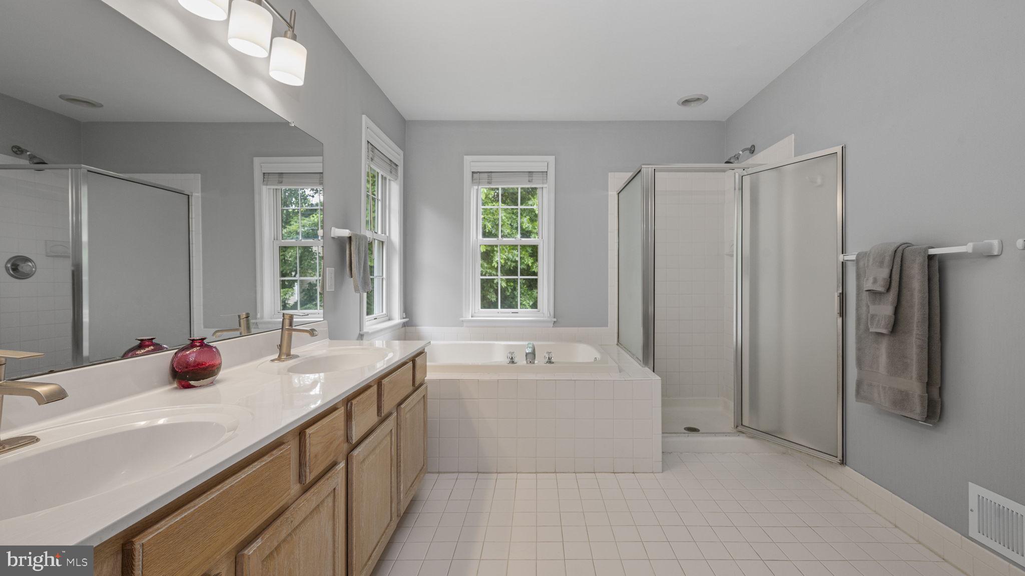 WILLIAMSBURG - Residential