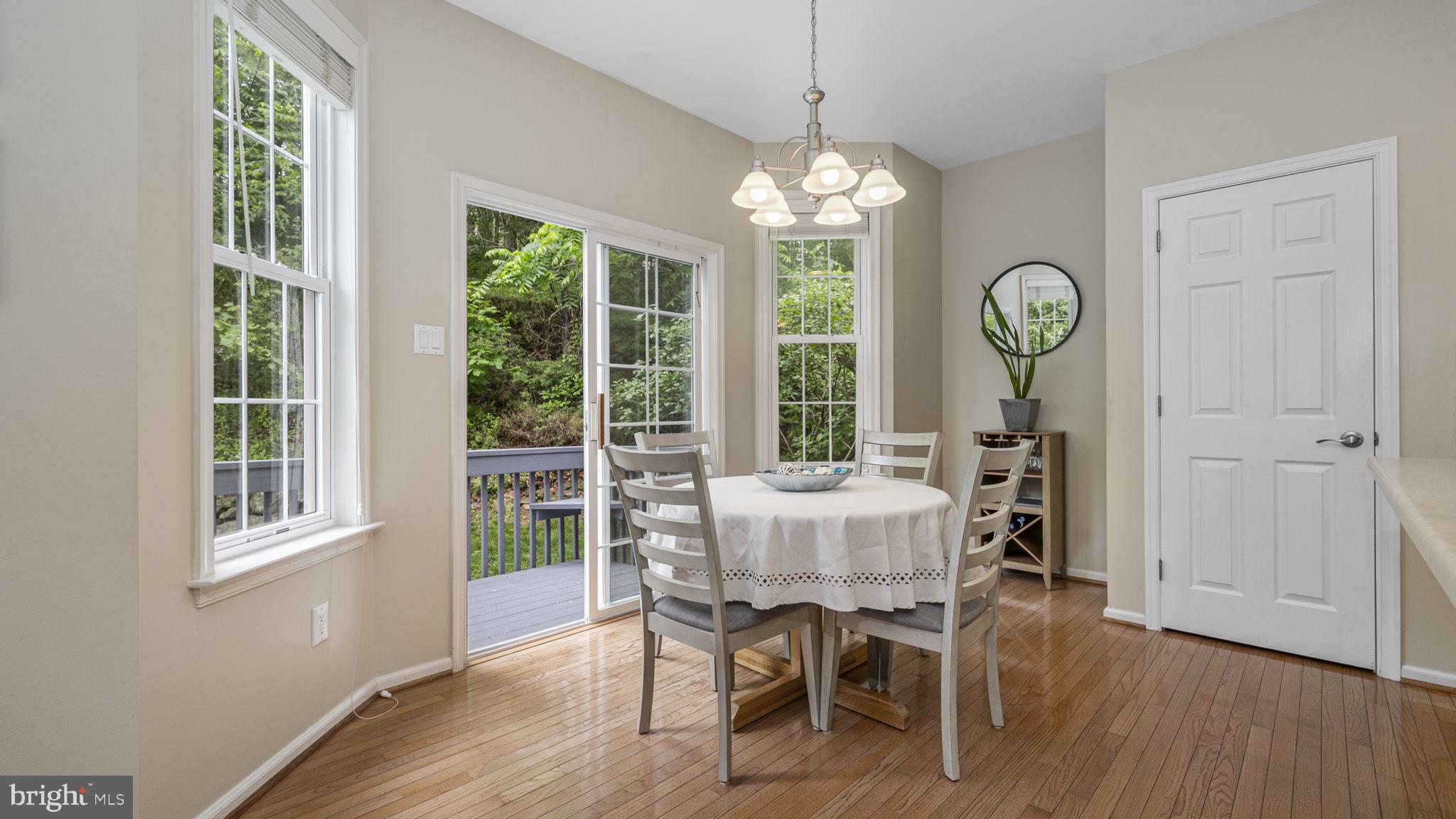 WILLIAMSBURG - Residential