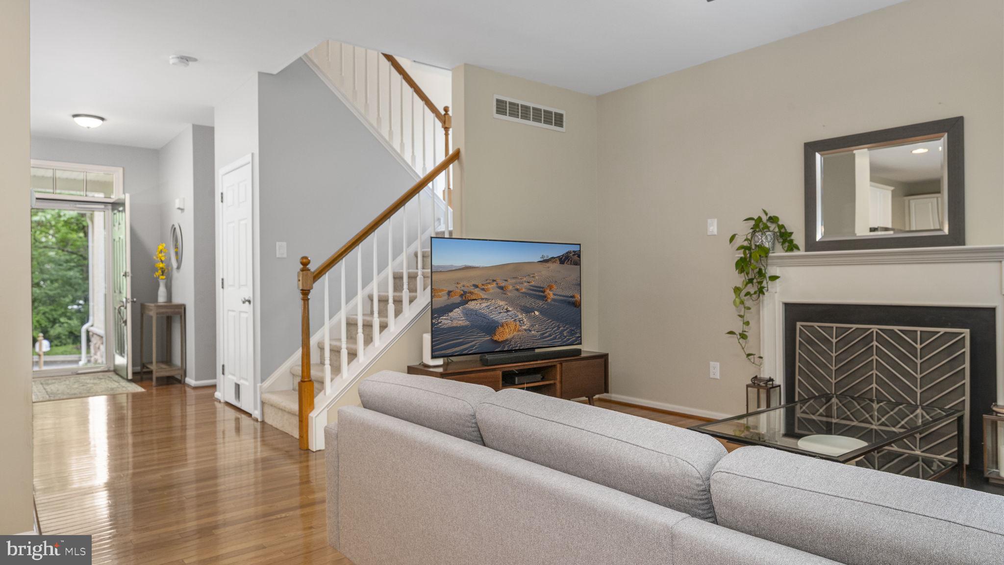 WILLIAMSBURG - Residential