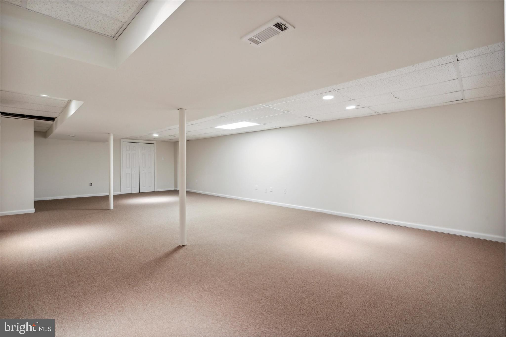 BLUE BELL CC - Residential Lease