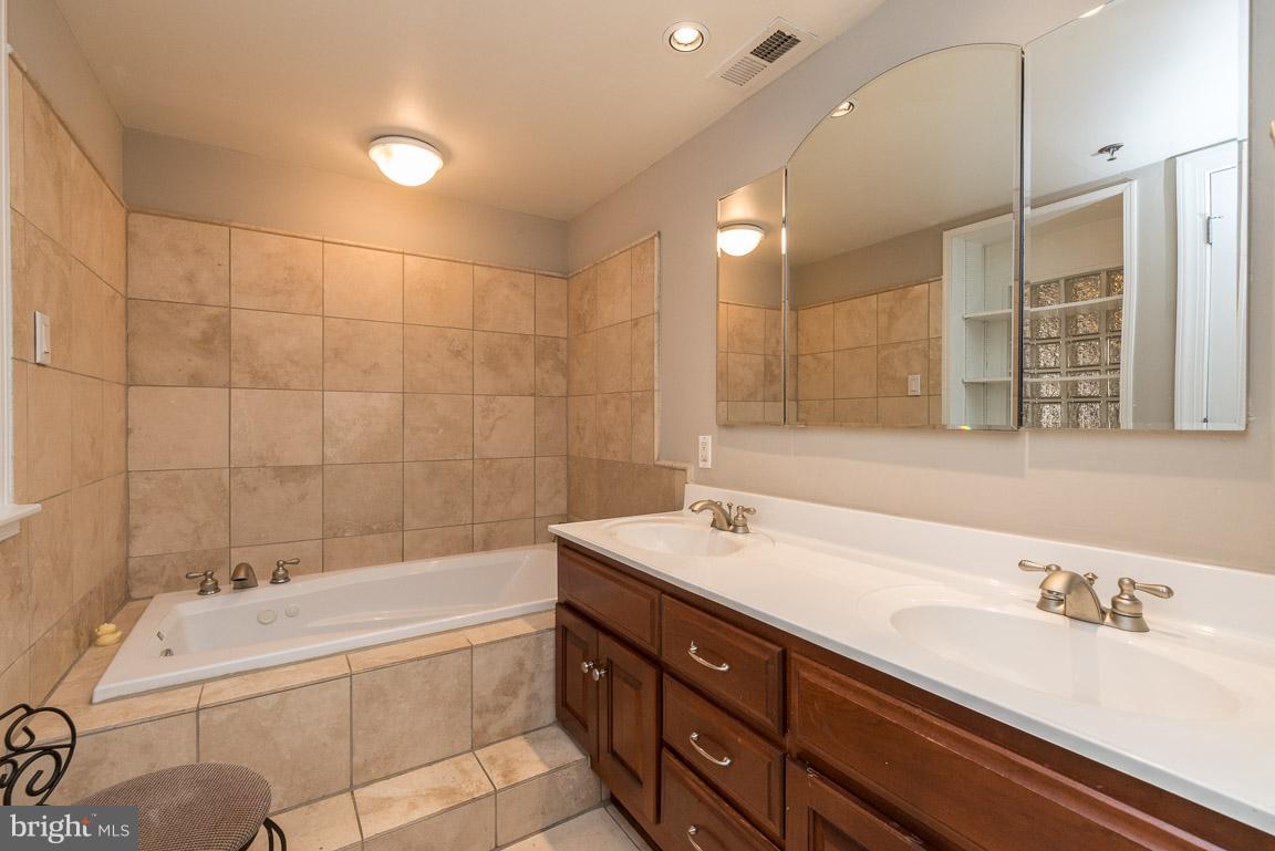 CANTON HISTORIC DISTRICT - Residential