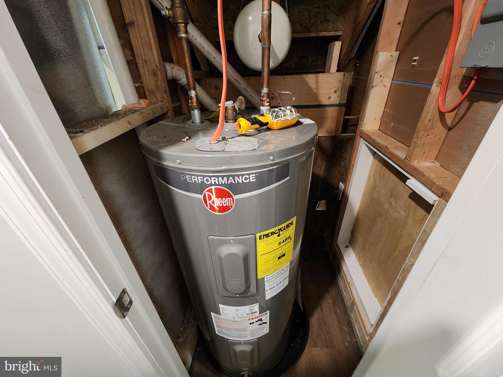 FOUR BY FOUR - Residential