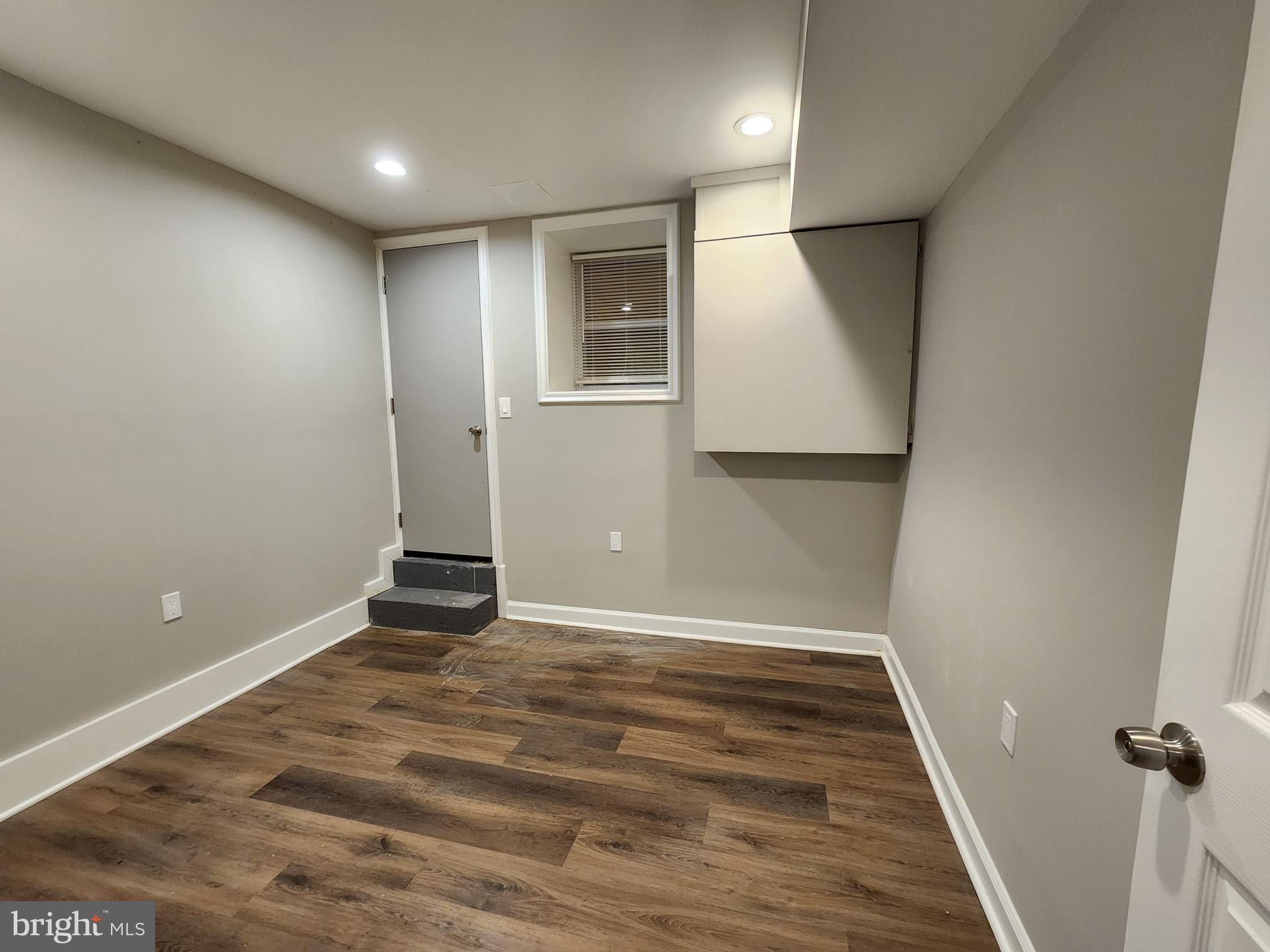 FOUR BY FOUR - Residential