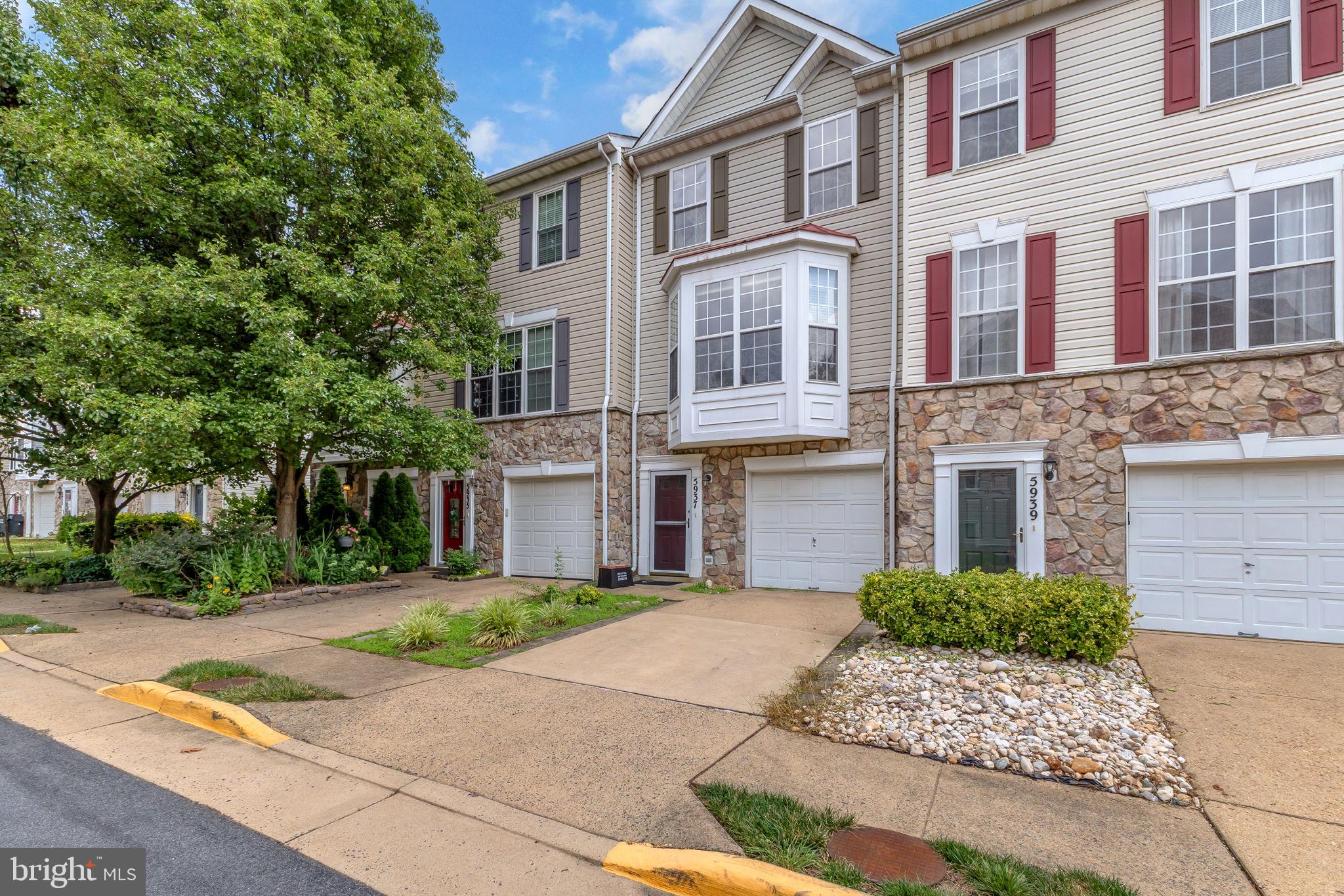 KINGSTOWNE - Residential Lease