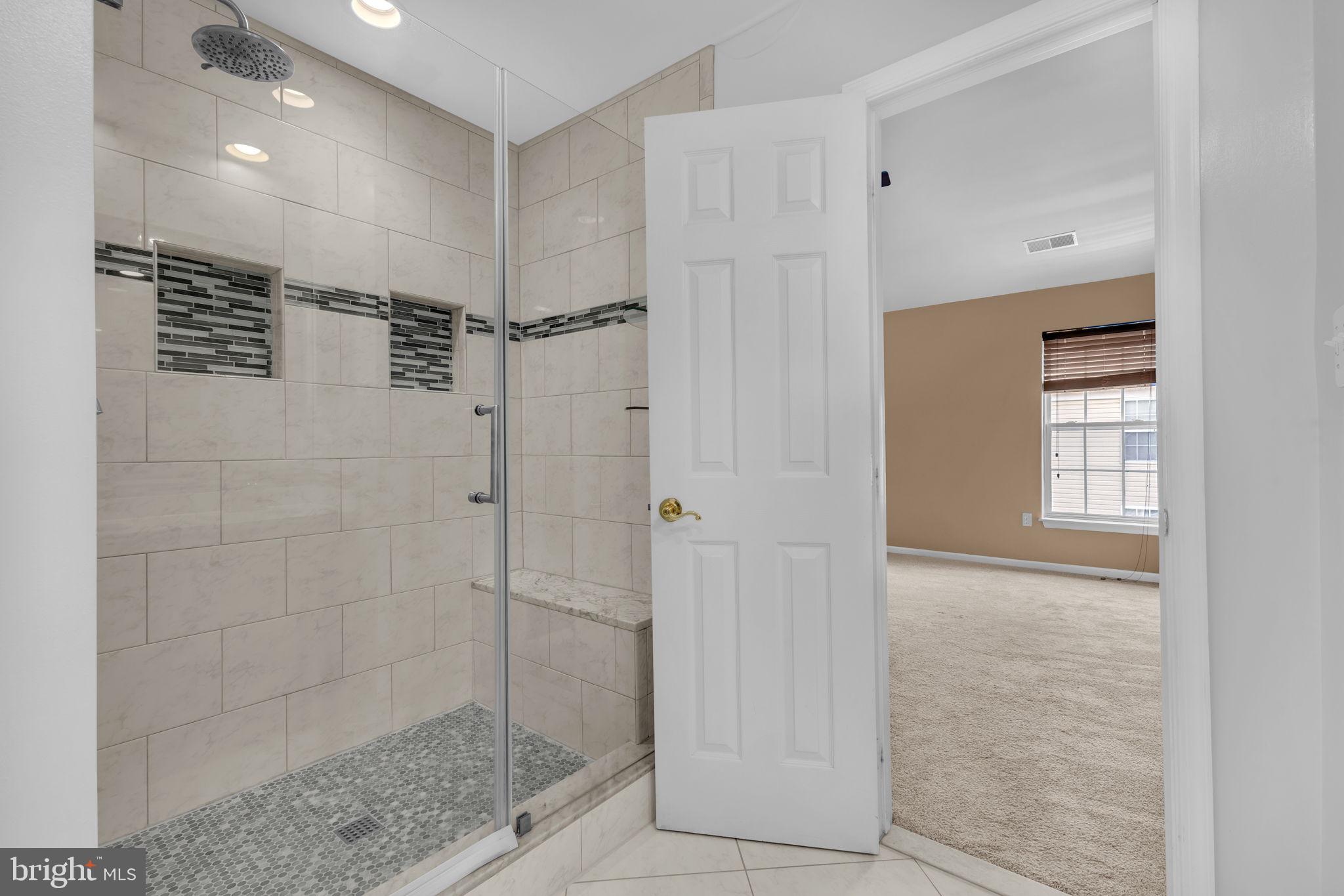 KINGSTOWNE - Residential Lease