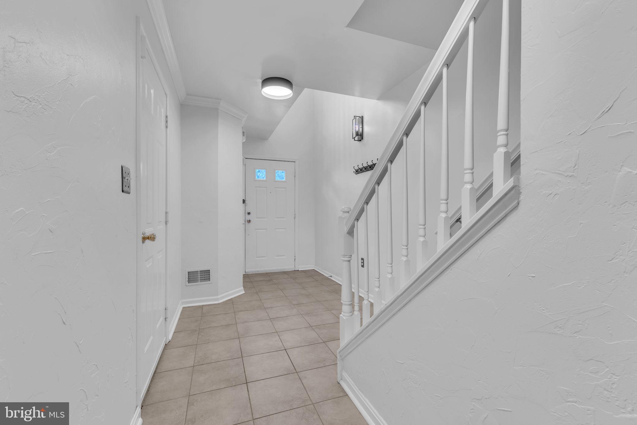 KINGSTOWNE - Residential Lease