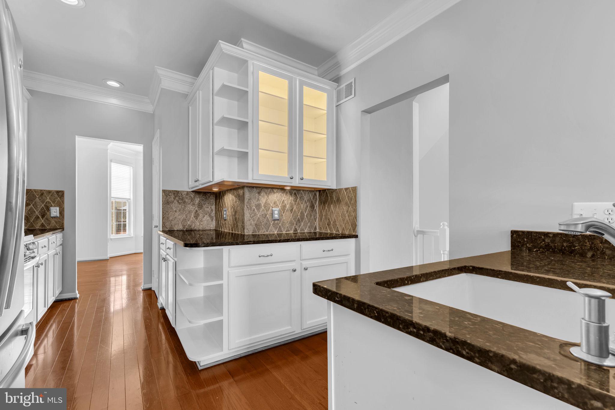 KINGSTOWNE - Residential Lease