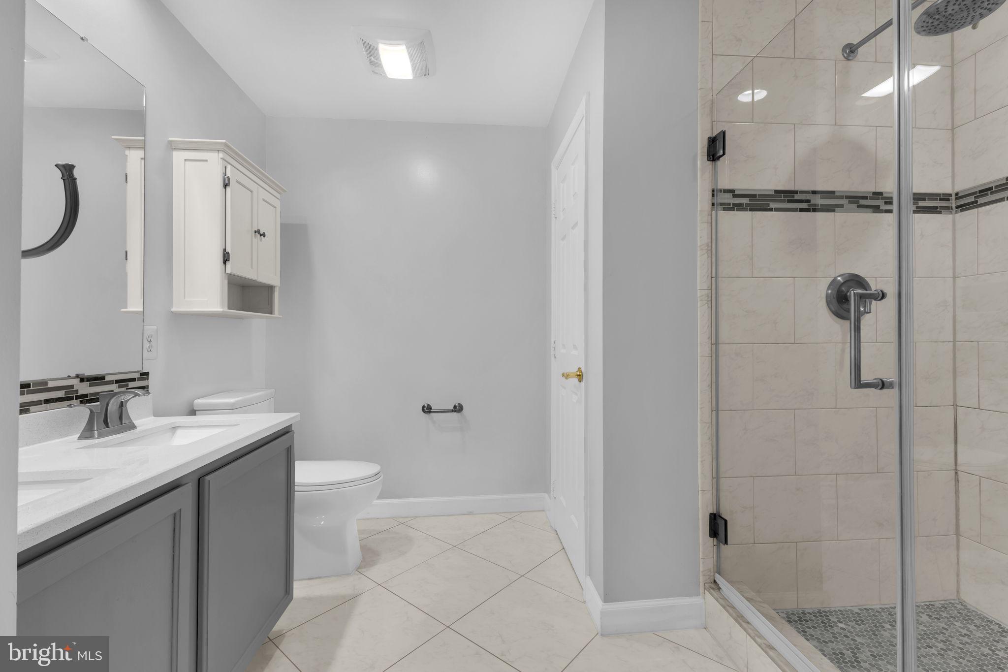 KINGSTOWNE - Residential Lease