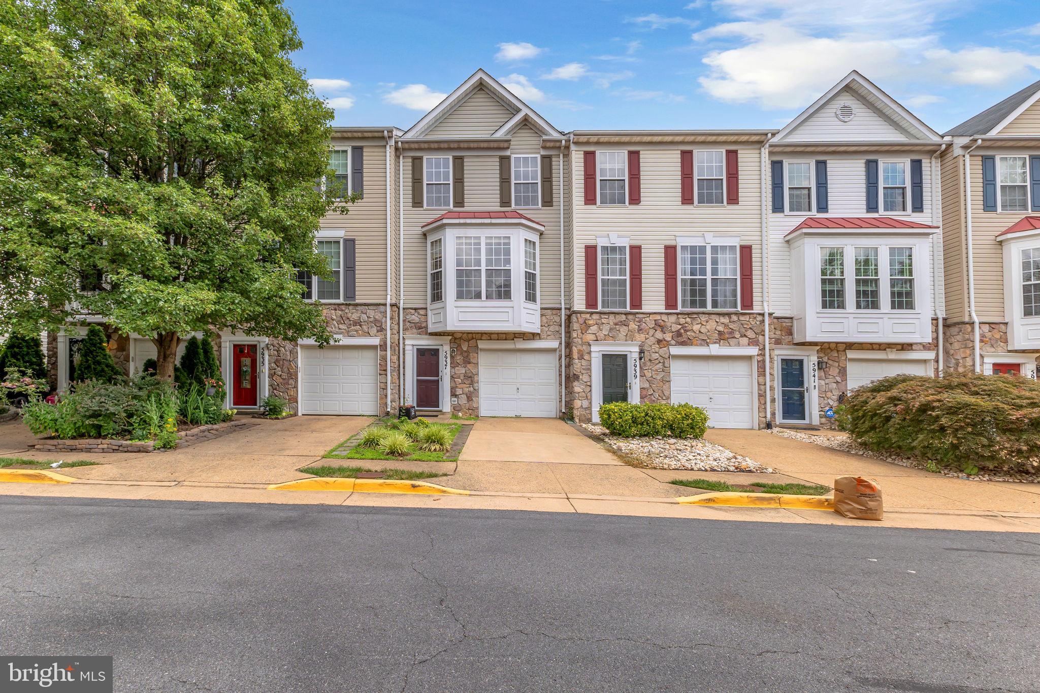 KINGSTOWNE - Residential Lease