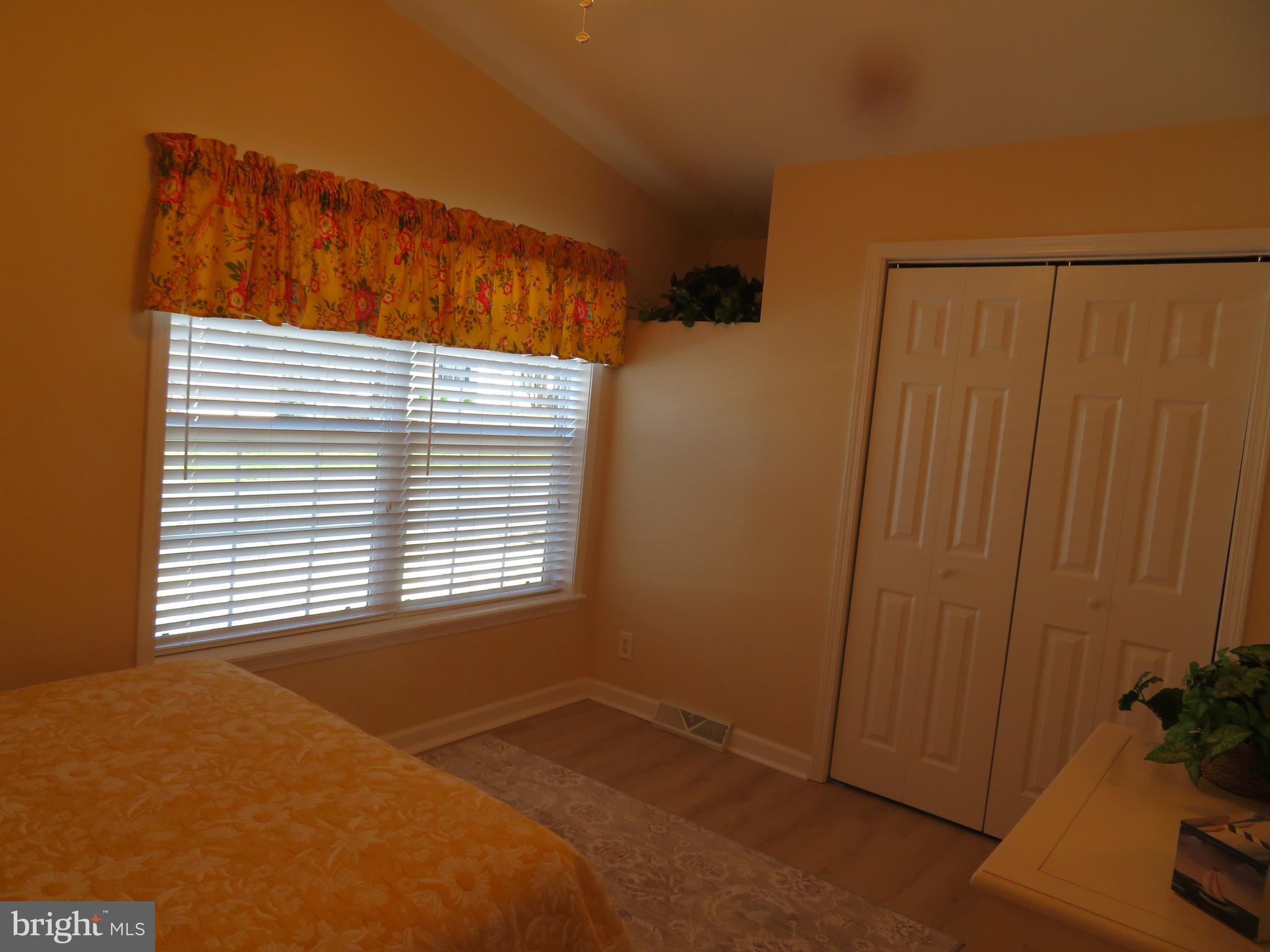 WHITE HORSE PARK II - Residential