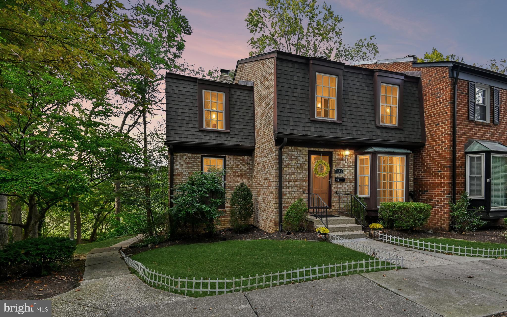 LAKE LOUISE - Residential