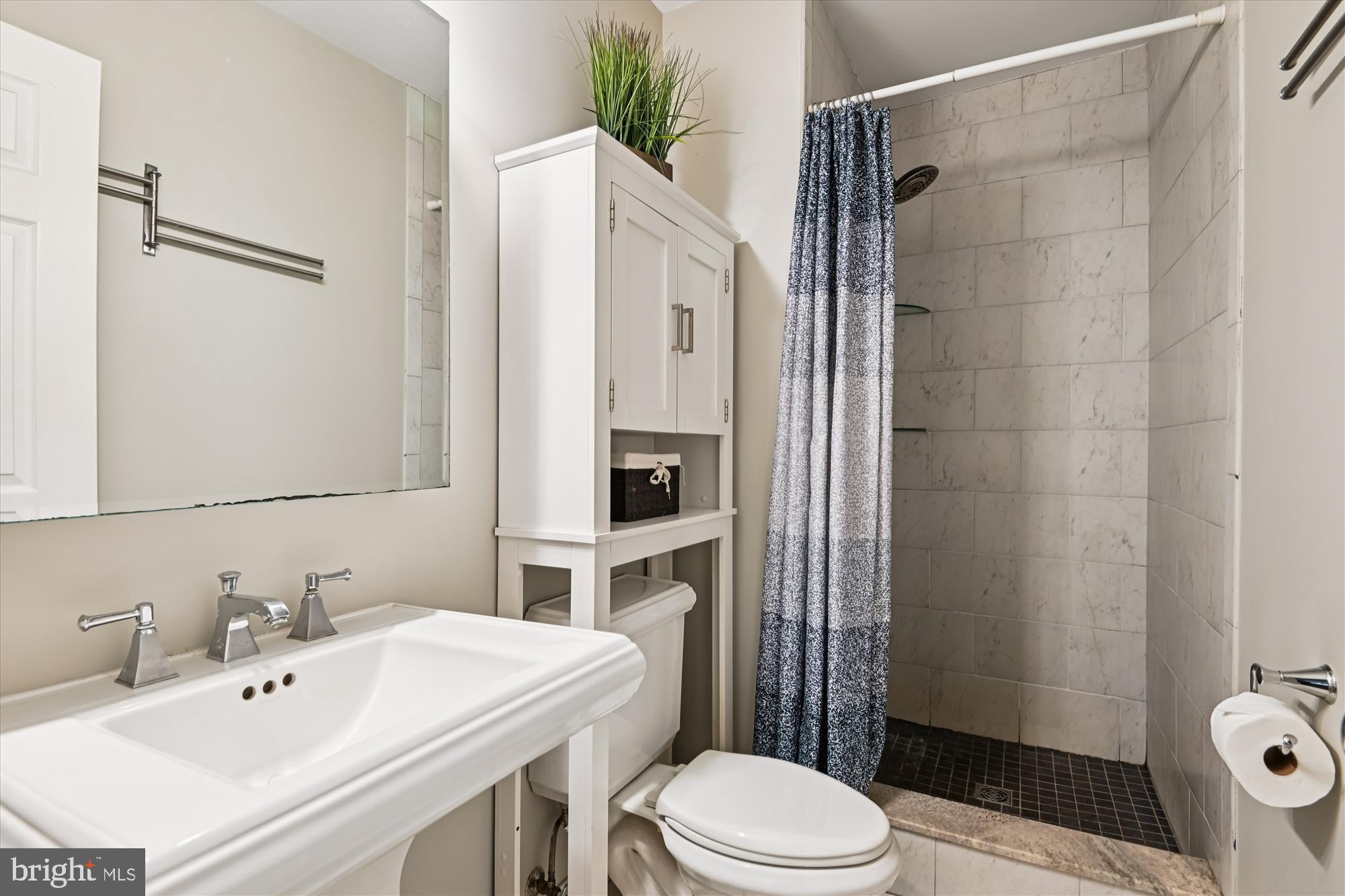 LAKE LOUISE - Residential