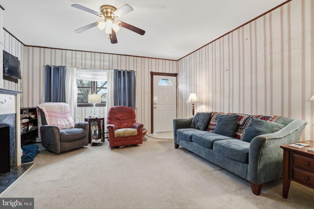 Photo of 650 Pine Street, BRISTOL, PA 19007 (MLS # PABU2115048)