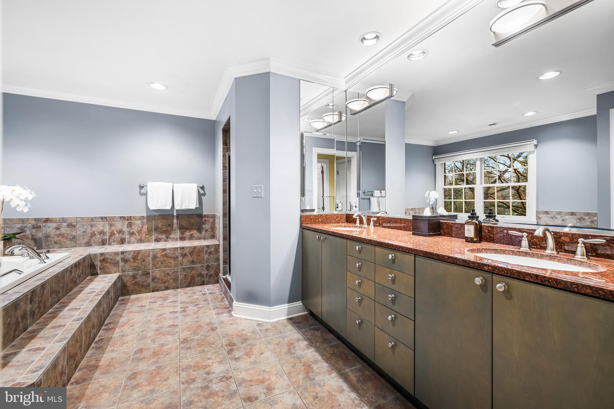 RUXTON - Residential