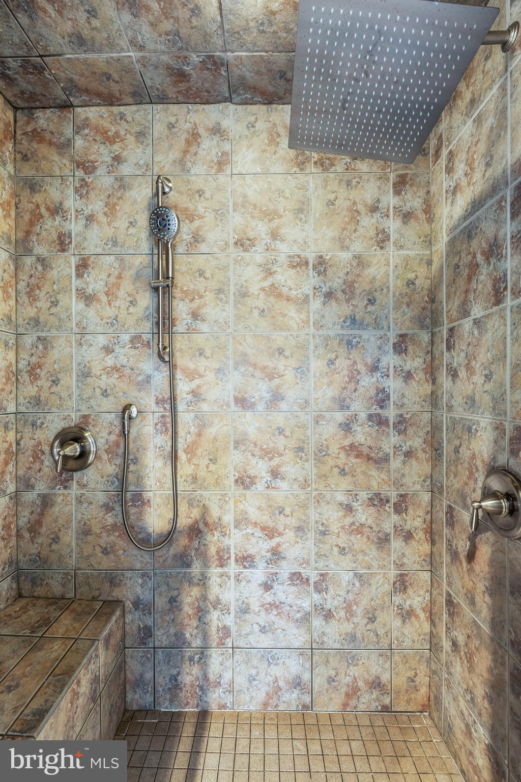 RUXTON - Residential