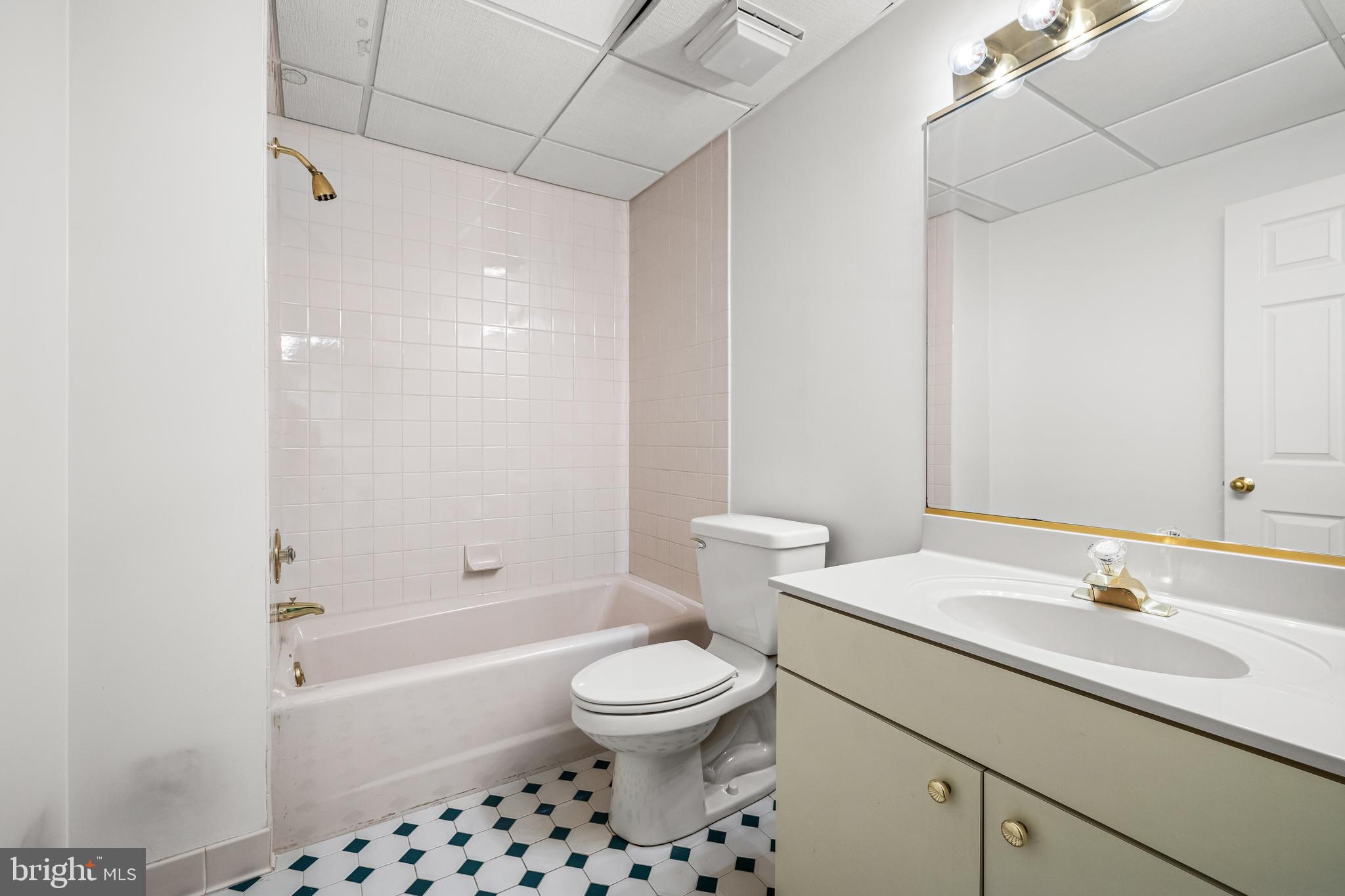 RUXTON - Residential