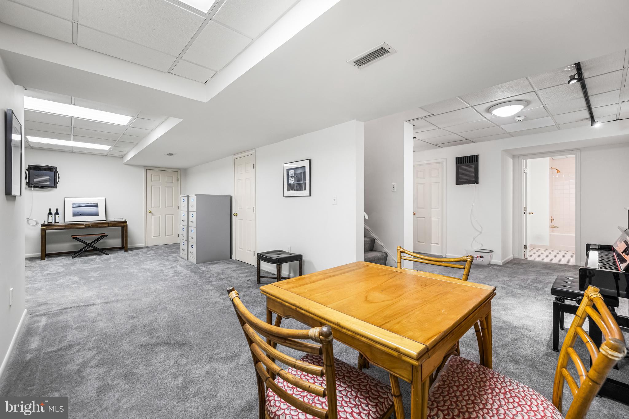 RUXTON - Residential