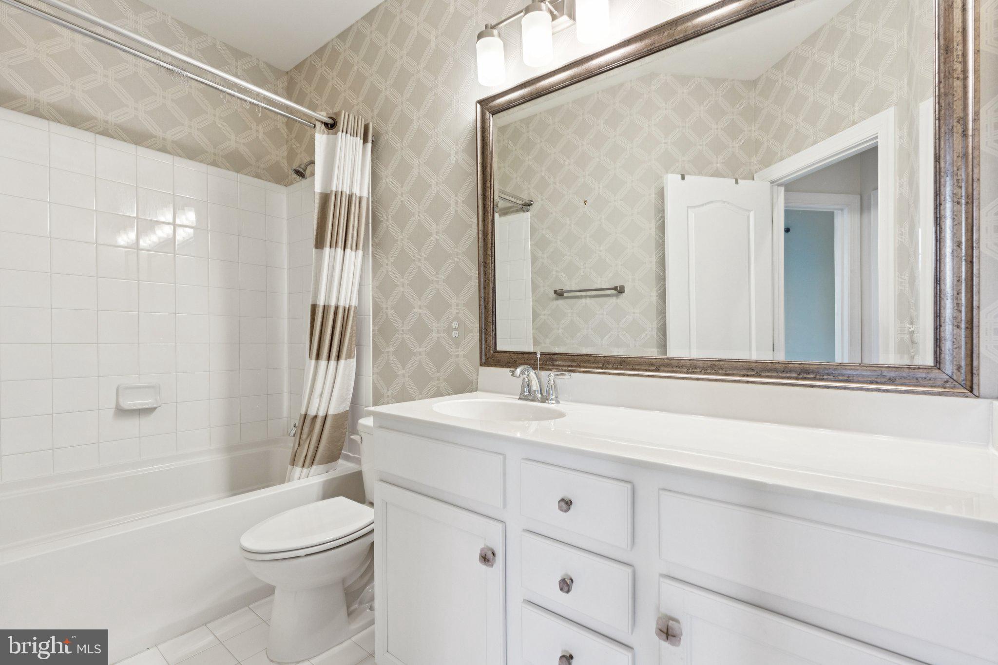 HALL ROAD PROPERTY (HALL - Residential Lease