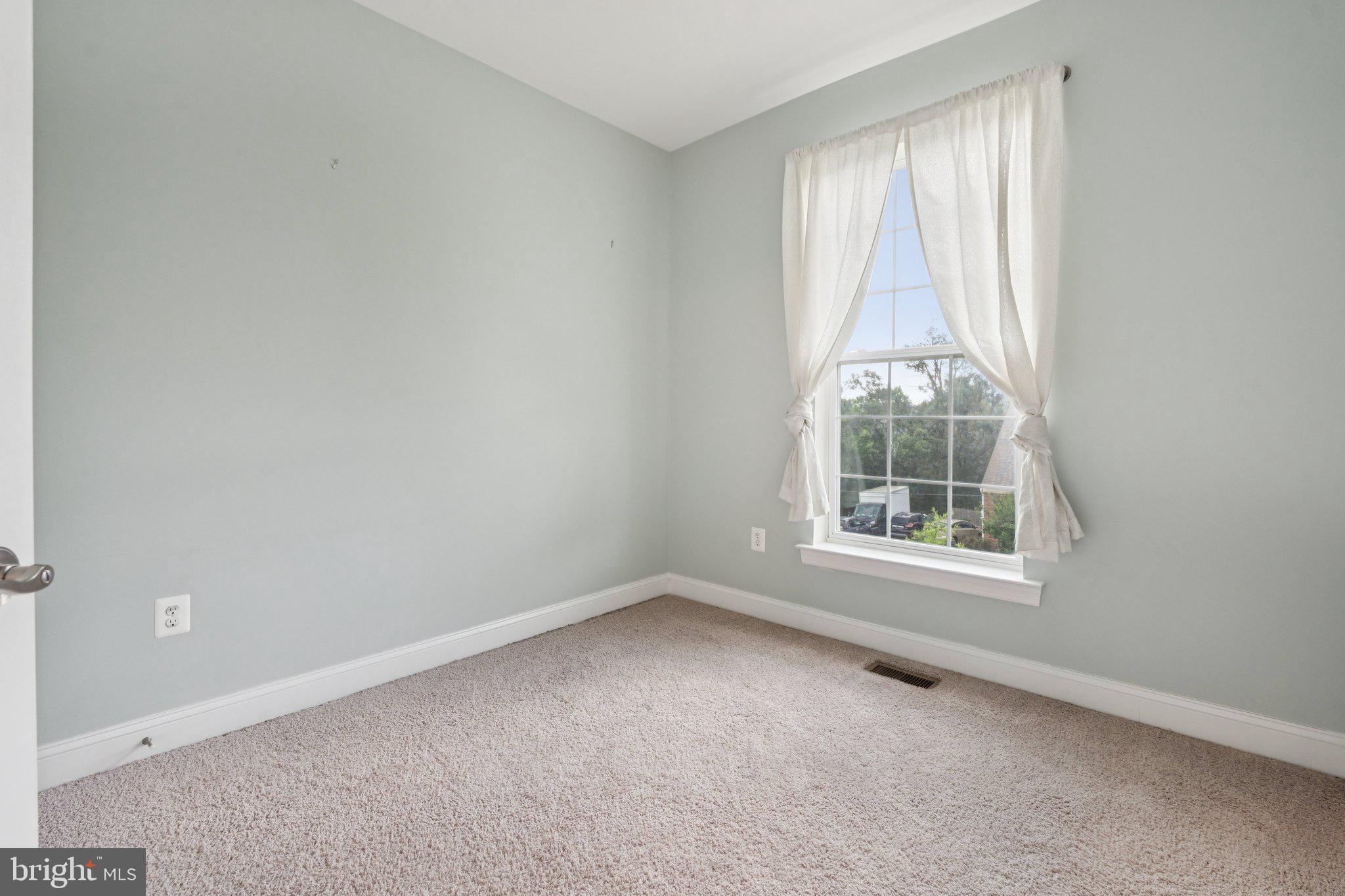 HALL ROAD PROPERTY (HALL - Residential Lease