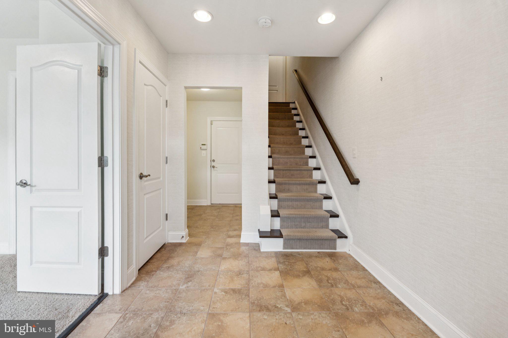 HALL ROAD PROPERTY (HALL - Residential Lease