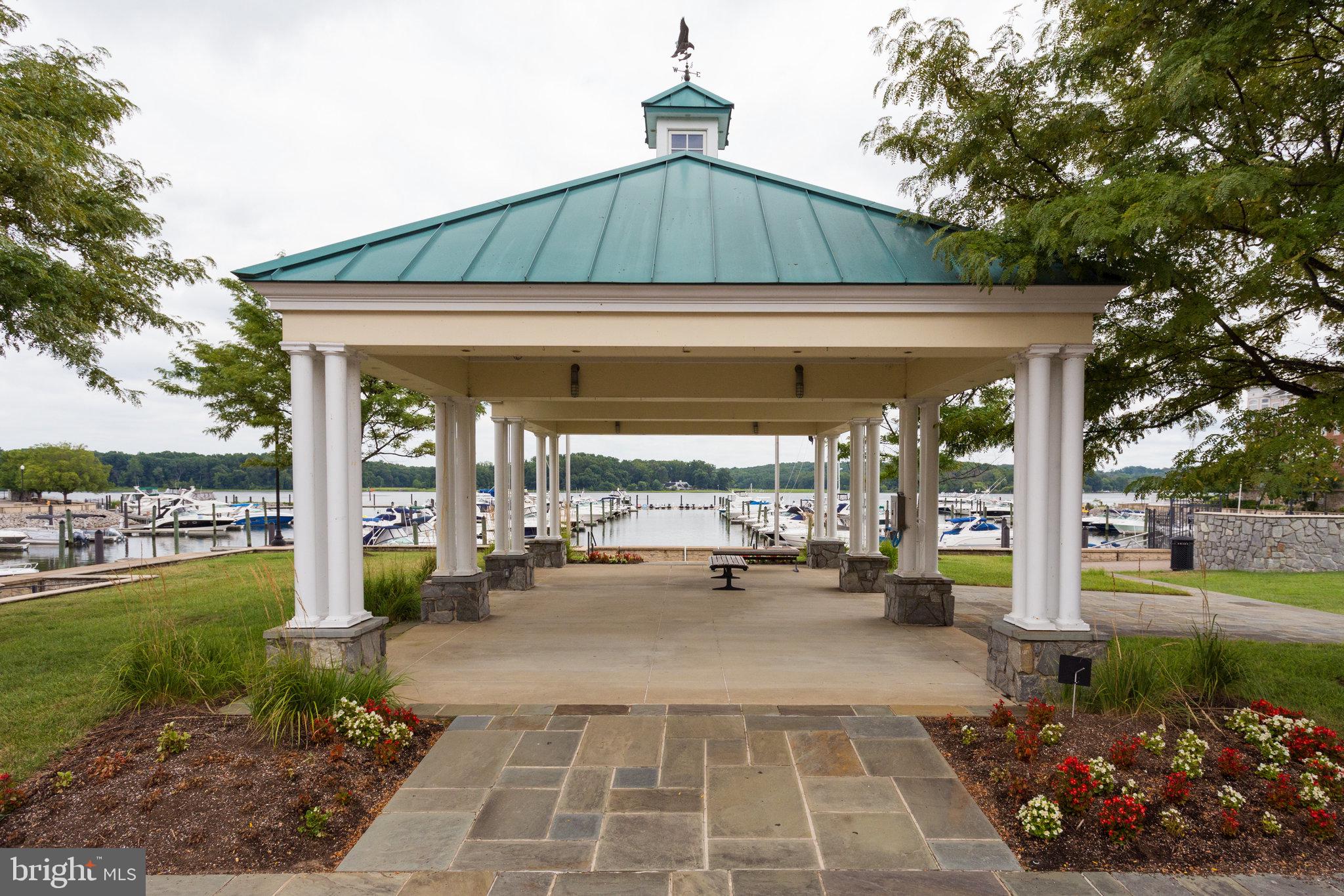 BELMONT BAY - Residential