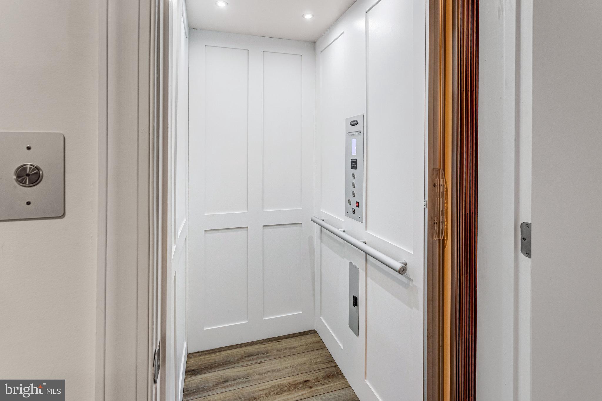 BELMONT BAY - Residential